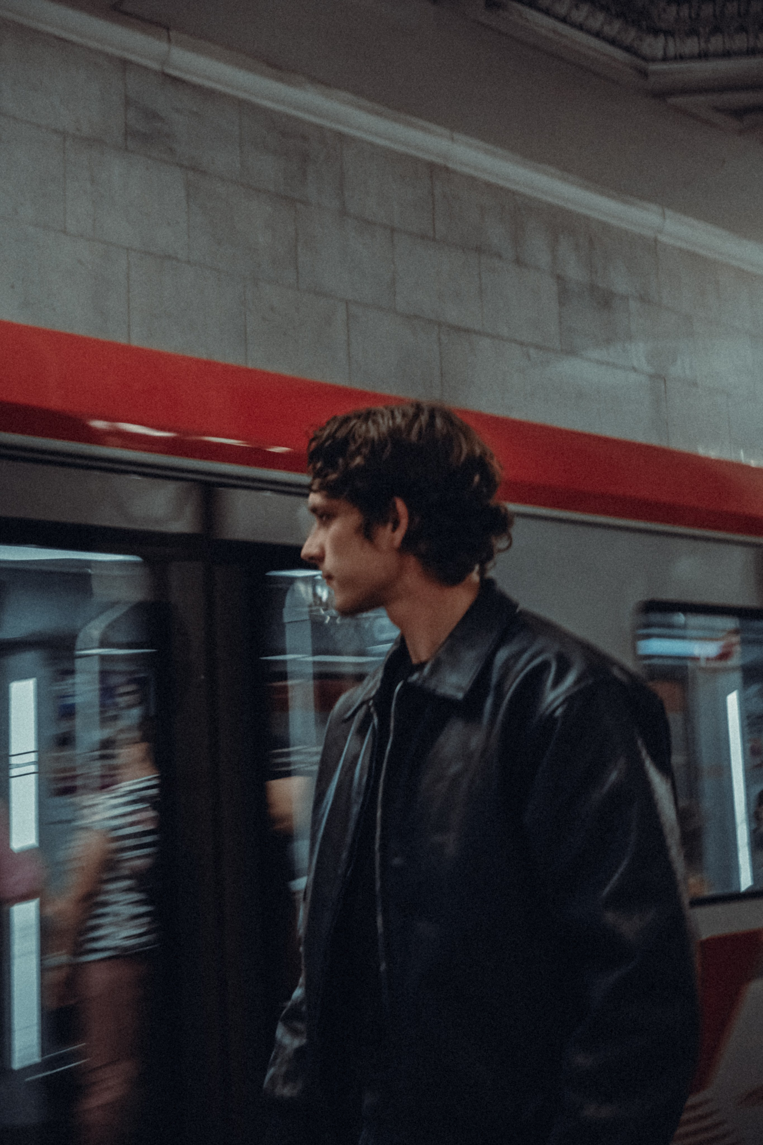 Метро. Даня. Ph___tina