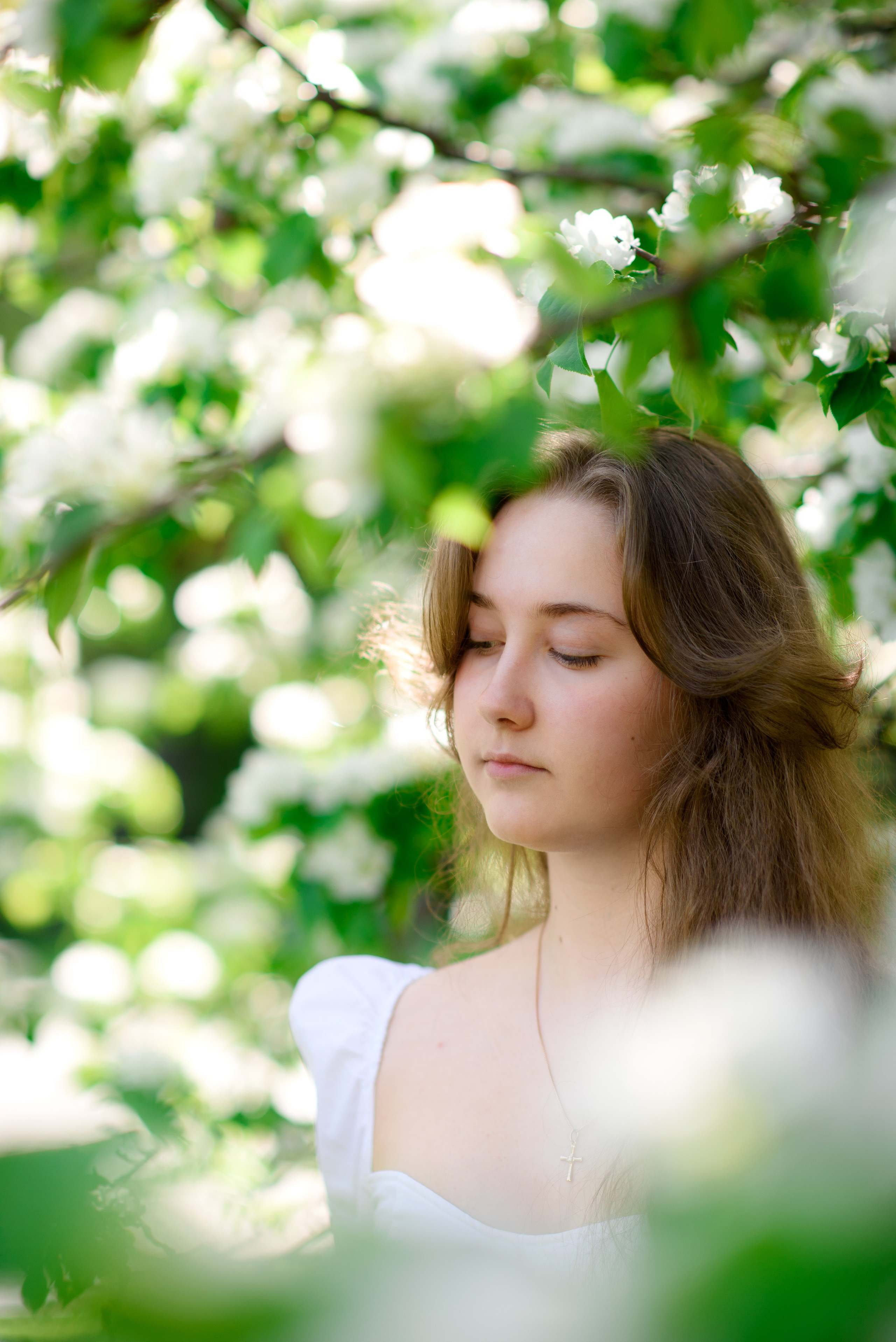 Фотосессия девочки-подростка в Музеоне в цветении. Главная