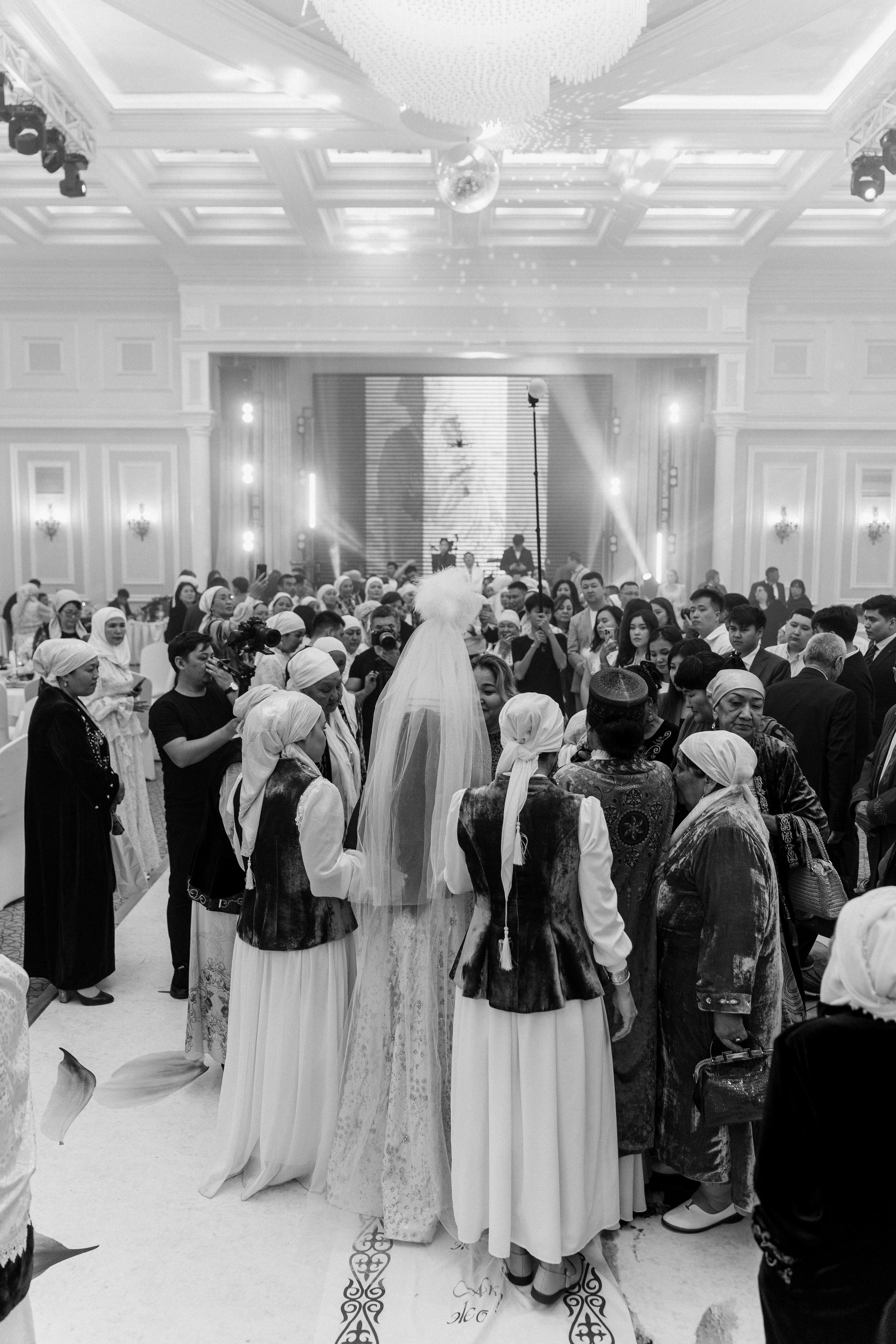 Madina — Qyz uzatu. Wedding and Love story Photographer