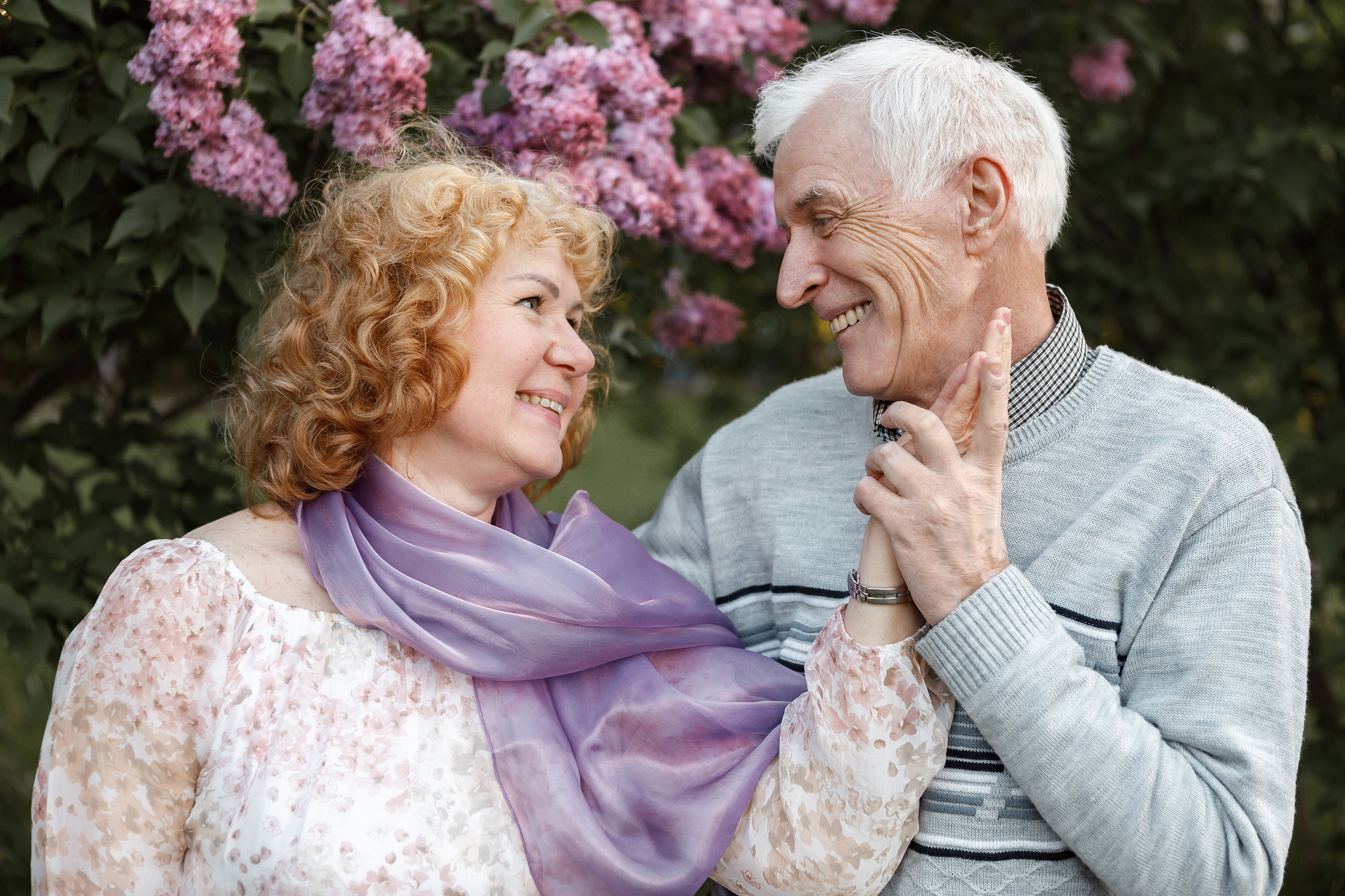 Виктор и Юлия сиреневый сад. Фотограф в Москве Дмитрий Жарков