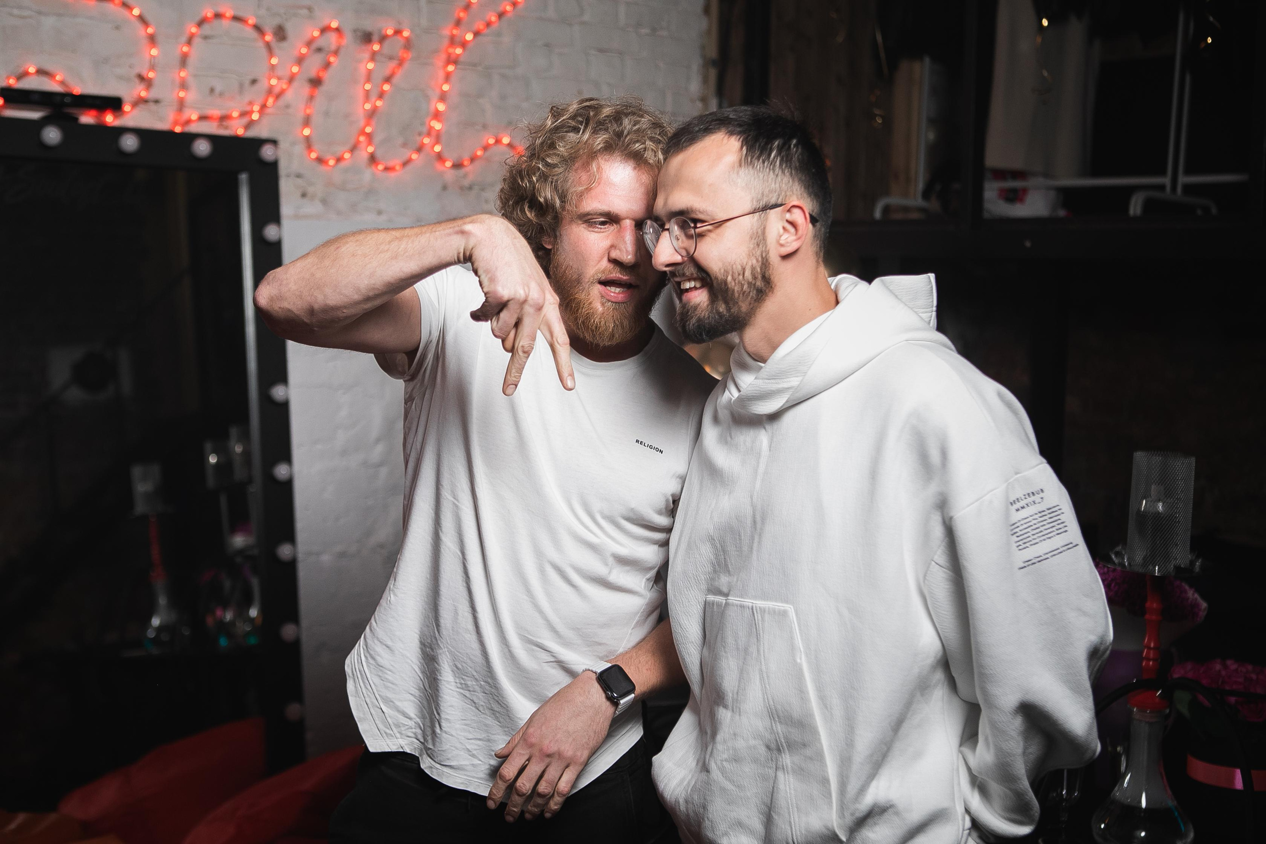 Съёмка дня рождения в тёмном лофте. Фотограф в Москве Дмитрий Жарков