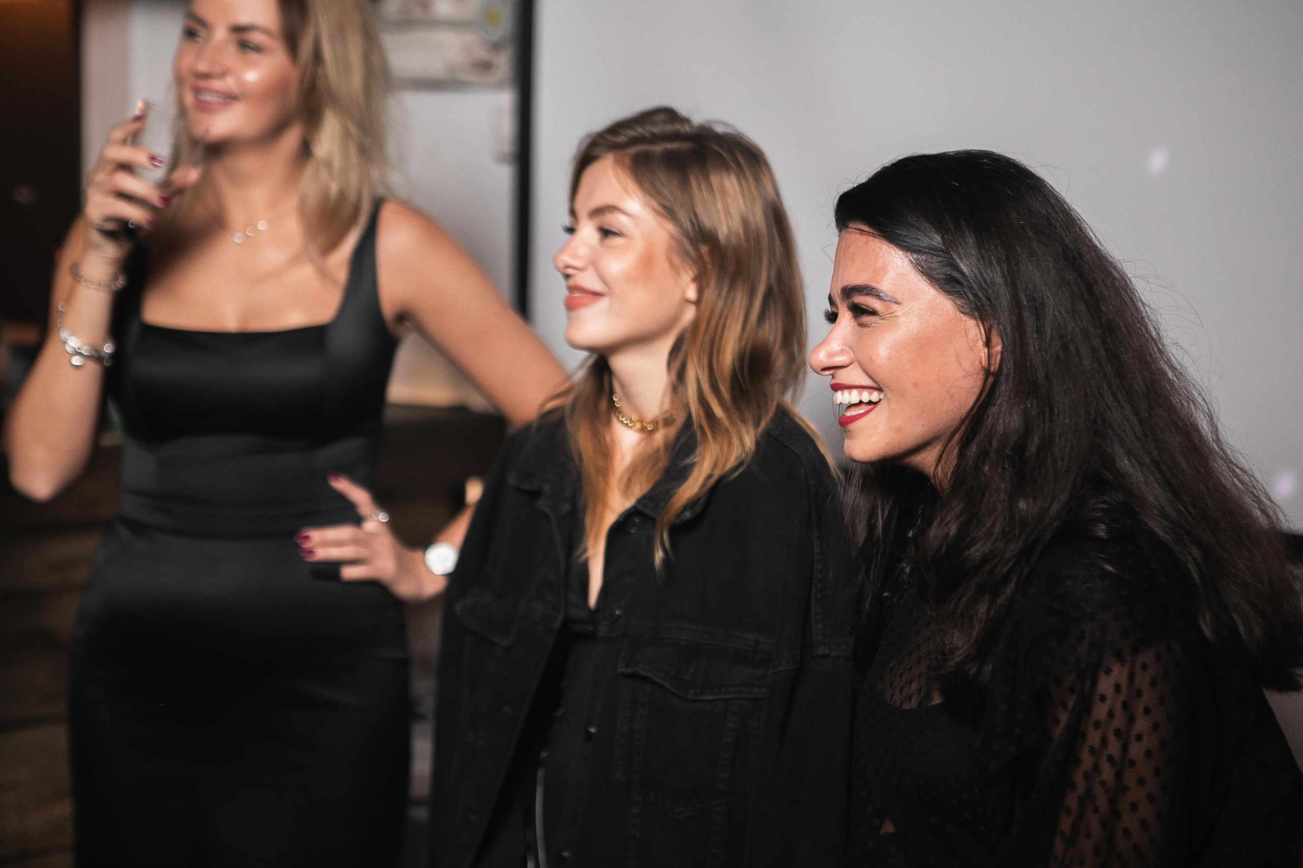 Съёмка дня рождения в тёмном лофте. Фотограф в Москве Дмитрий Жарков