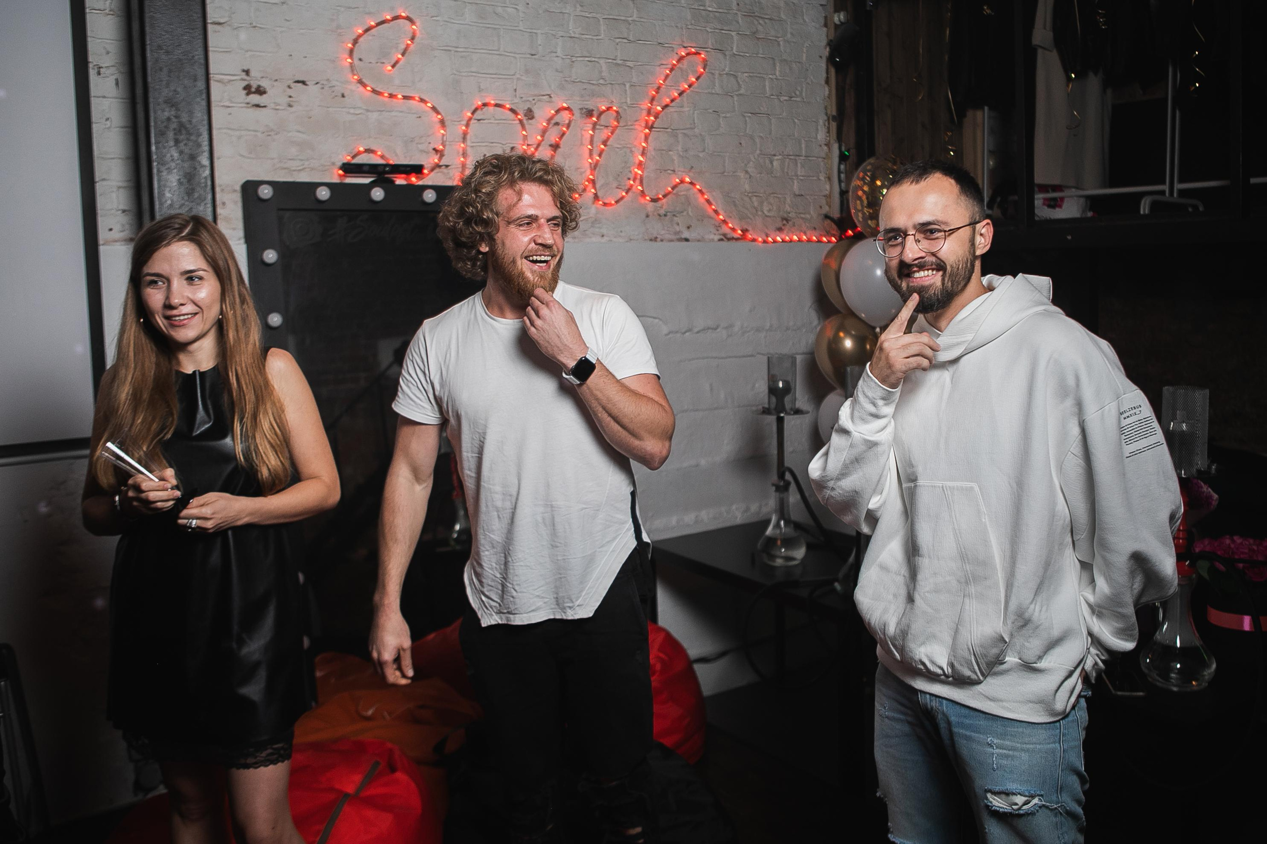 Съёмка дня рождения в тёмном лофте. Фотограф в Москве Дмитрий Жарков