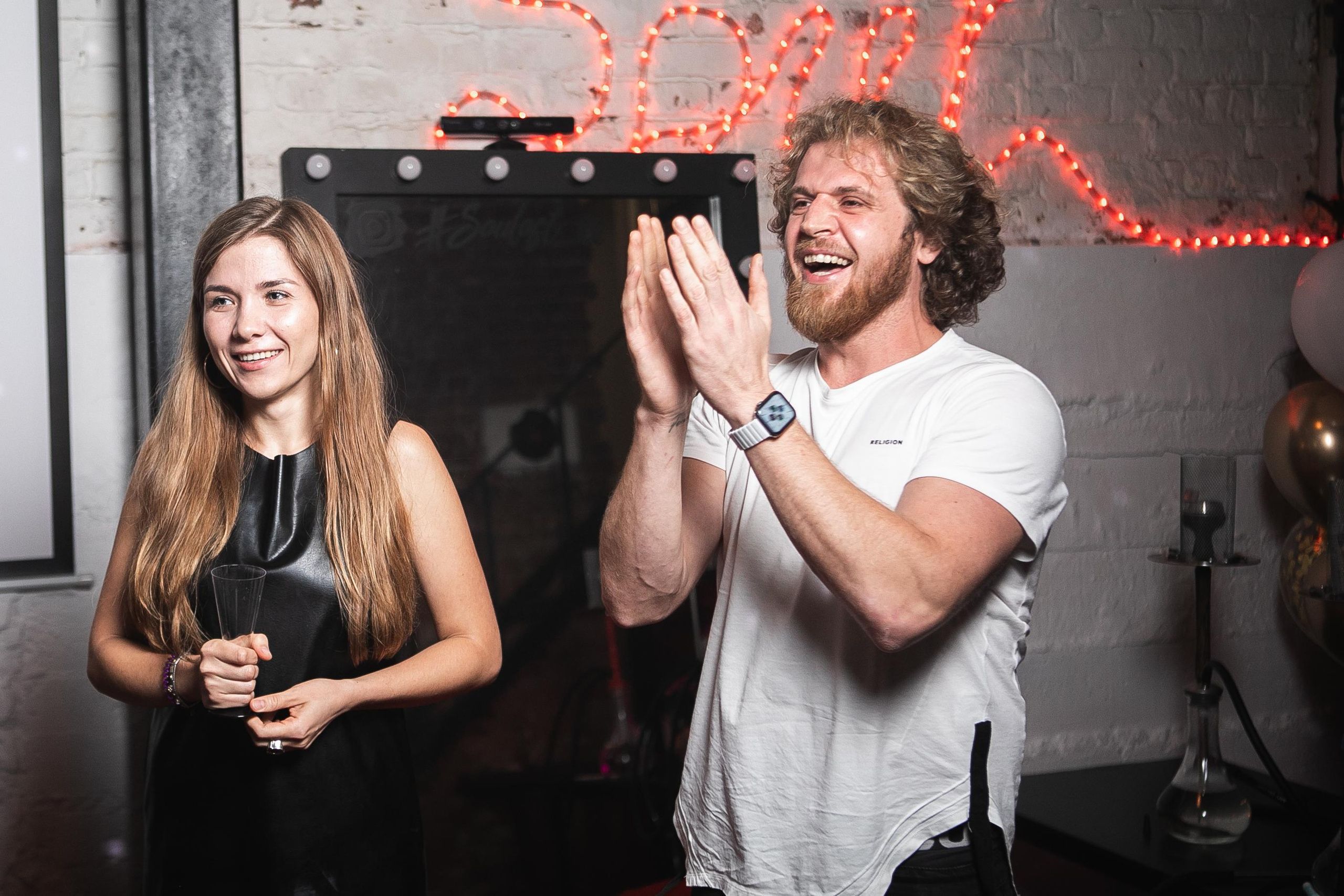 Съёмка дня рождения в тёмном лофте. Фотограф в Москве Дмитрий Жарков