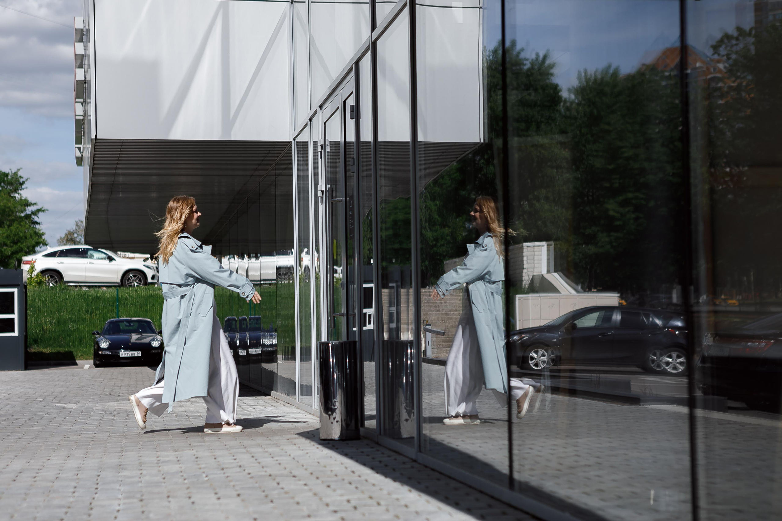 Выдача машины в автосалоне Porche. Фотограф в Москве Дмитрий Жарков