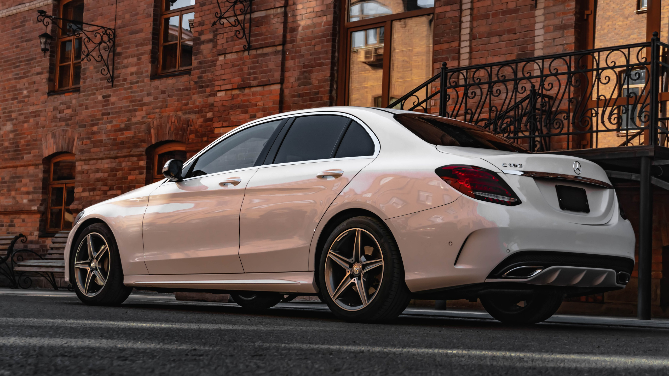 Mercedes-Benz C180. SHDEN — Photographer | Content Creator