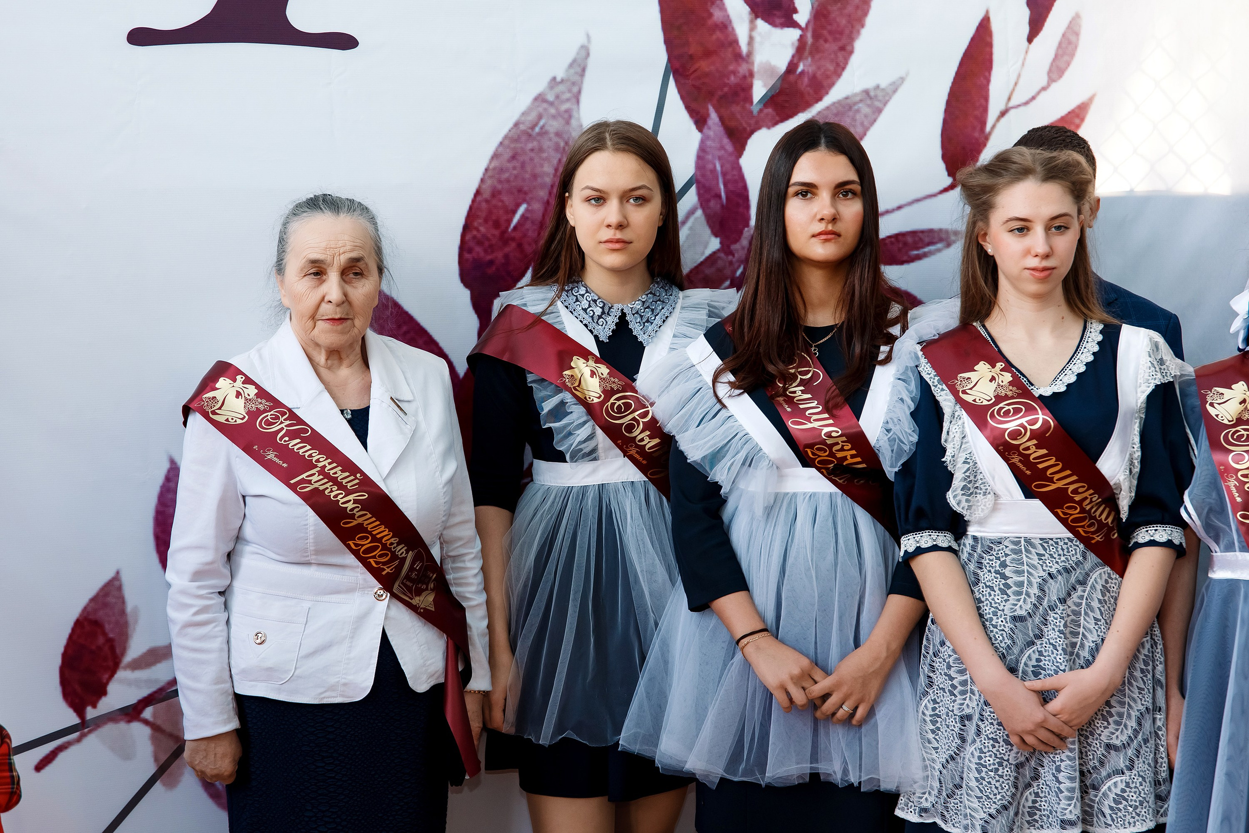 11 класс Последний звонок. Фотограф Любовь Корниенко, Примоский край