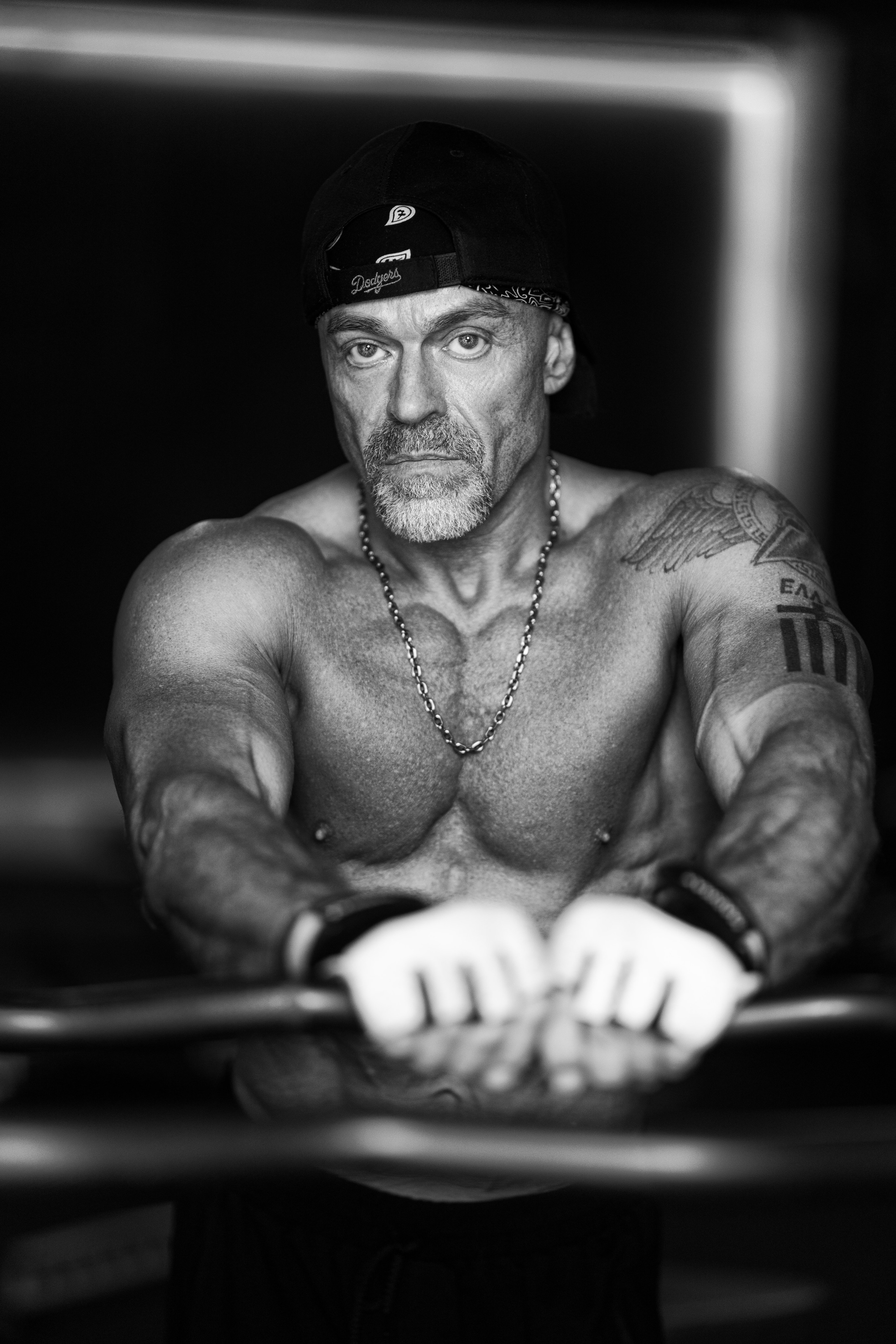 Съемка с Александром в тренажерном зале для контента. Дмитрий Шульгин, портретный фотограф в Воронеже