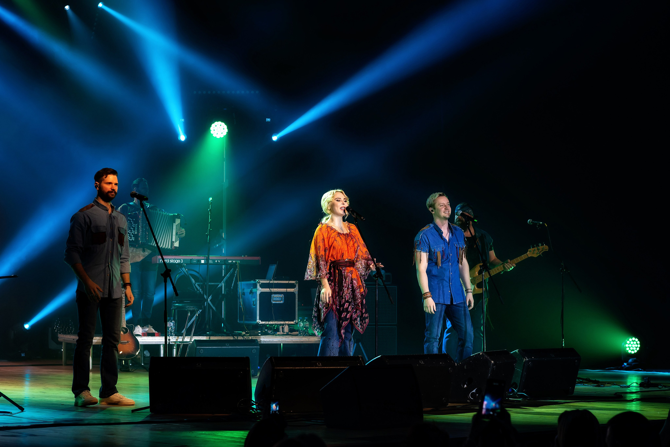 Концерт Пелагеи. Школьный, фэшн фотограф в Тюмени и в России Ирина Королева