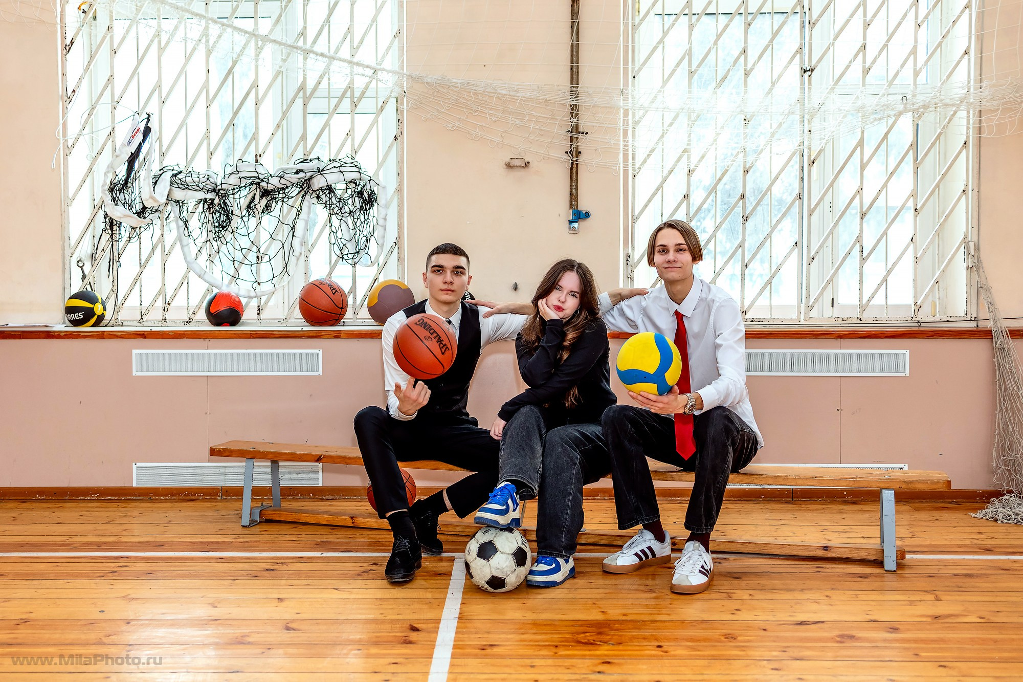 Галерея съемок в школе. Фотограф и видеограф Москва. Свадебный фотограф, видеограф. Выпускные альбомы. Оживающие альбомы