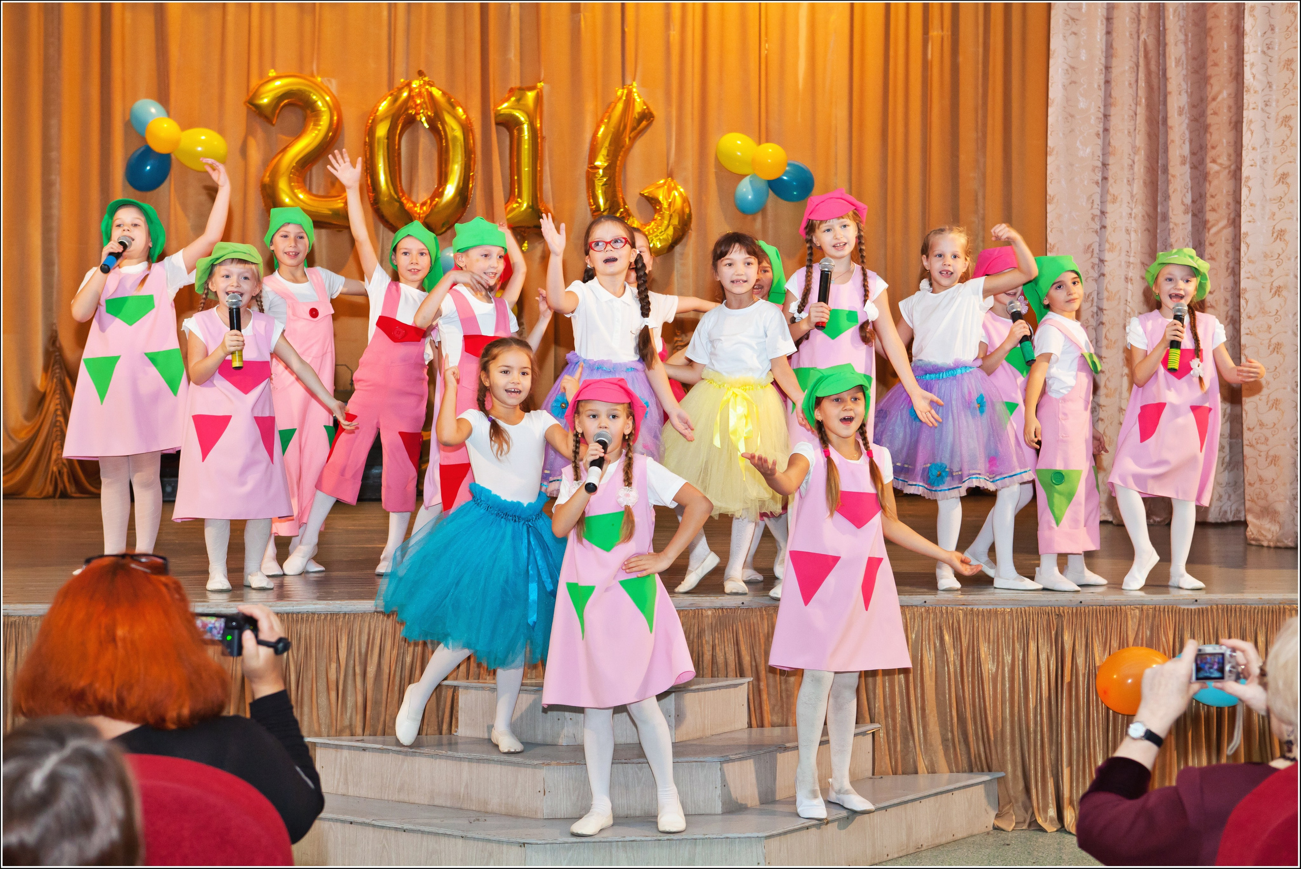 Выступление коллектива Дежавю. Фото и видео Москва, Московский. Свадебный фотограф, видеограф, фотосессии, видеосъемка