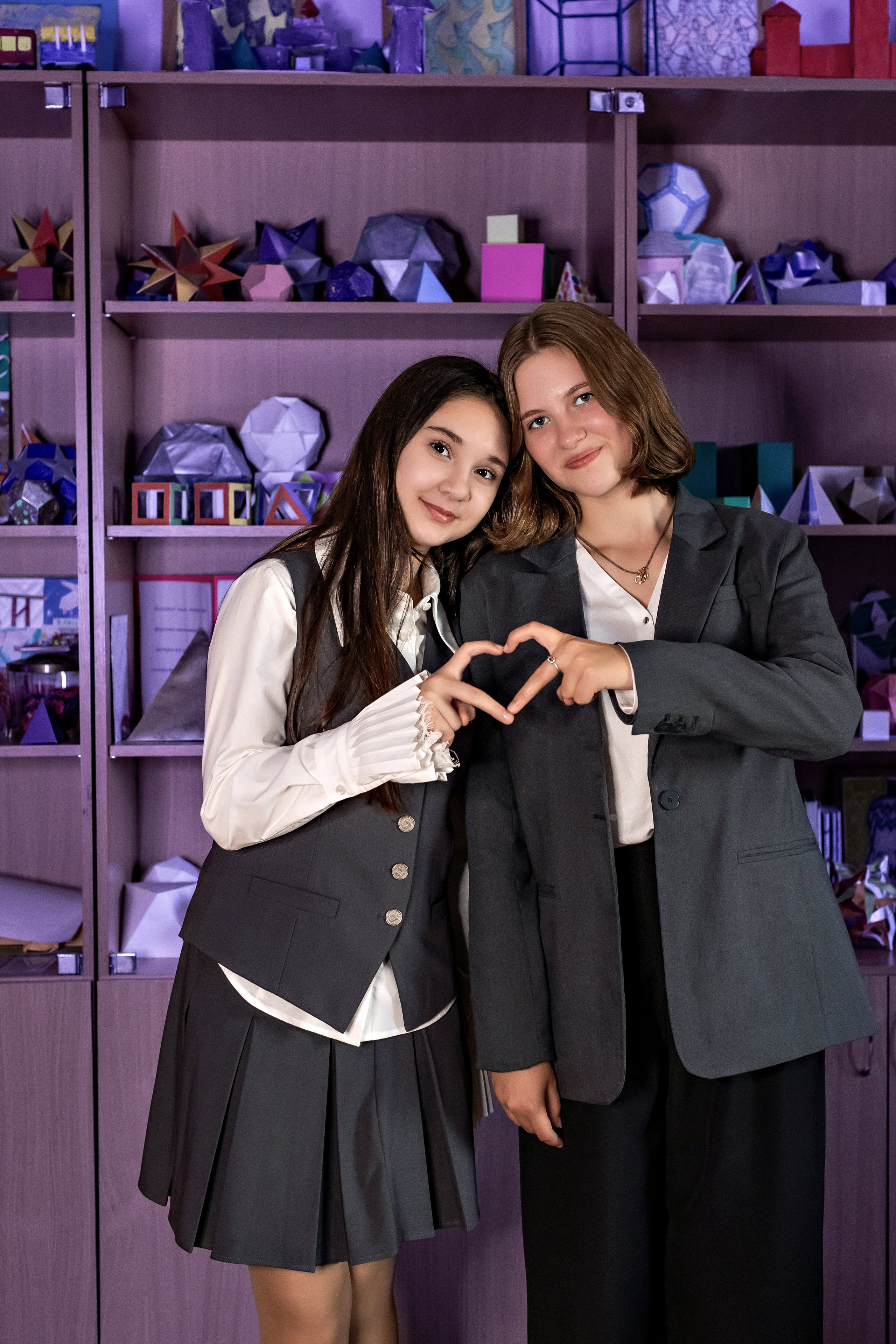 Галерея съемок в школе. Фотограф и видеограф Москва. Свадебный фотограф, видеограф. Выпускные альбомы. Оживающие альбомы