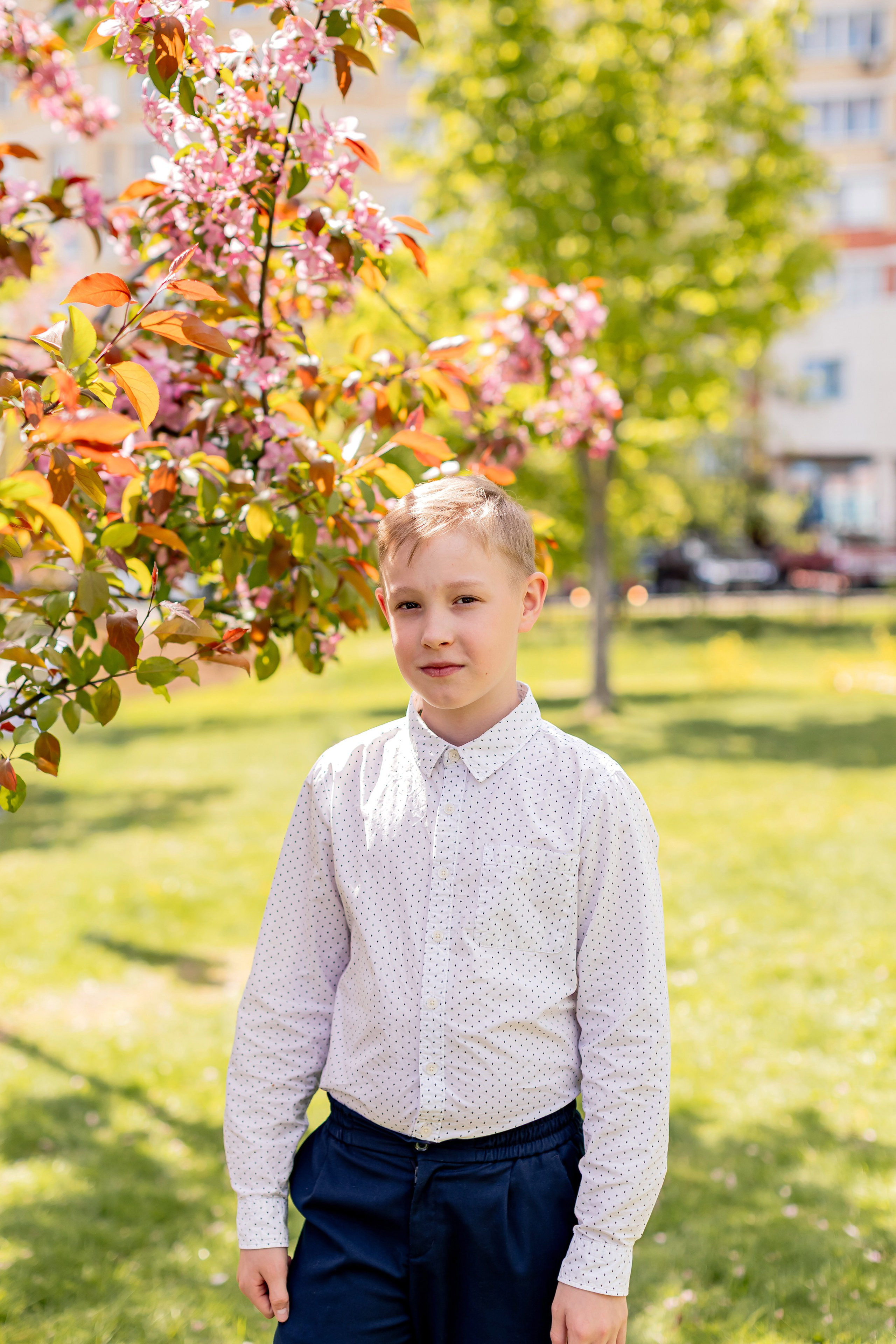 Выпускной в начальной школе на улице. Фотограф и видеограф Москва. Свадебный фотограф, видеограф. Выпускные альбомы. Оживающие альбомы