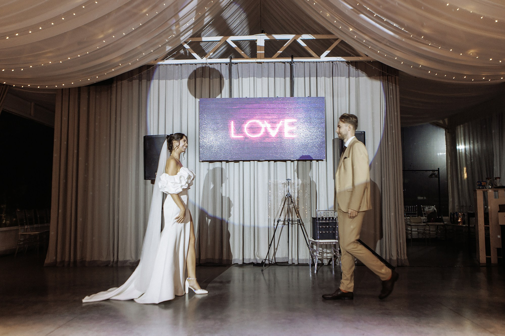 Саша и Вика 5.09.25. Свадебный фотограф Владивосток Алина Гевондова