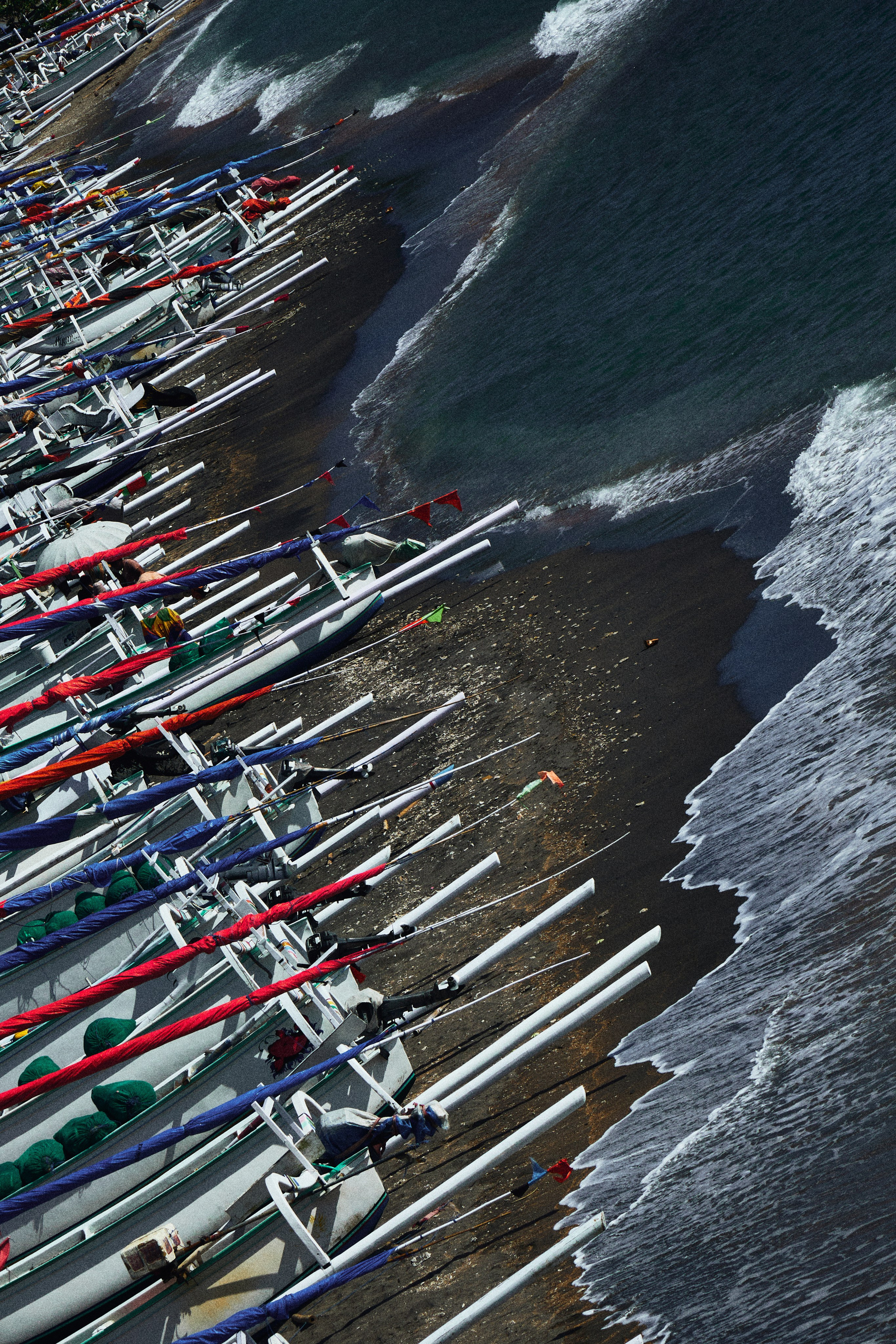 For Interior. See the moment and catche. commercial and reportage