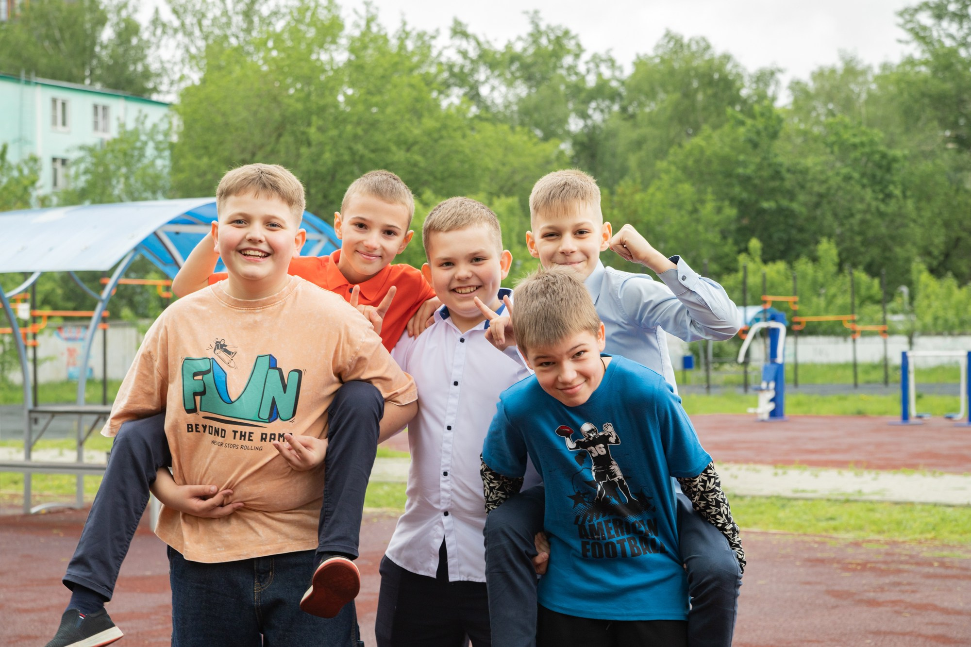 Выпускной альбом для 4 класса. Фотограф-дизайнер, семейный фотограф, фуд-фотограф в Москве и Московской области Лаврова Анна