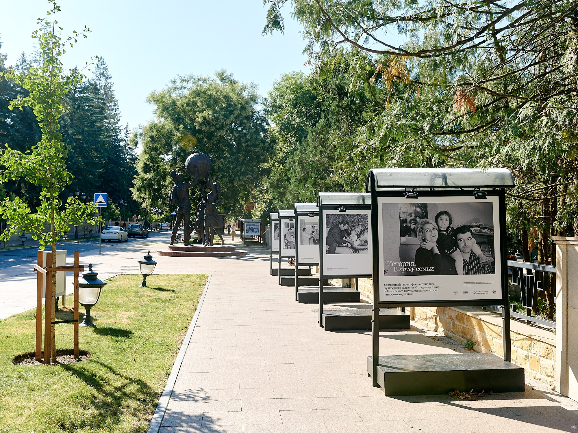 Кисловодск, Россия. Август 2024. Фотографии отовсюду и обо всем