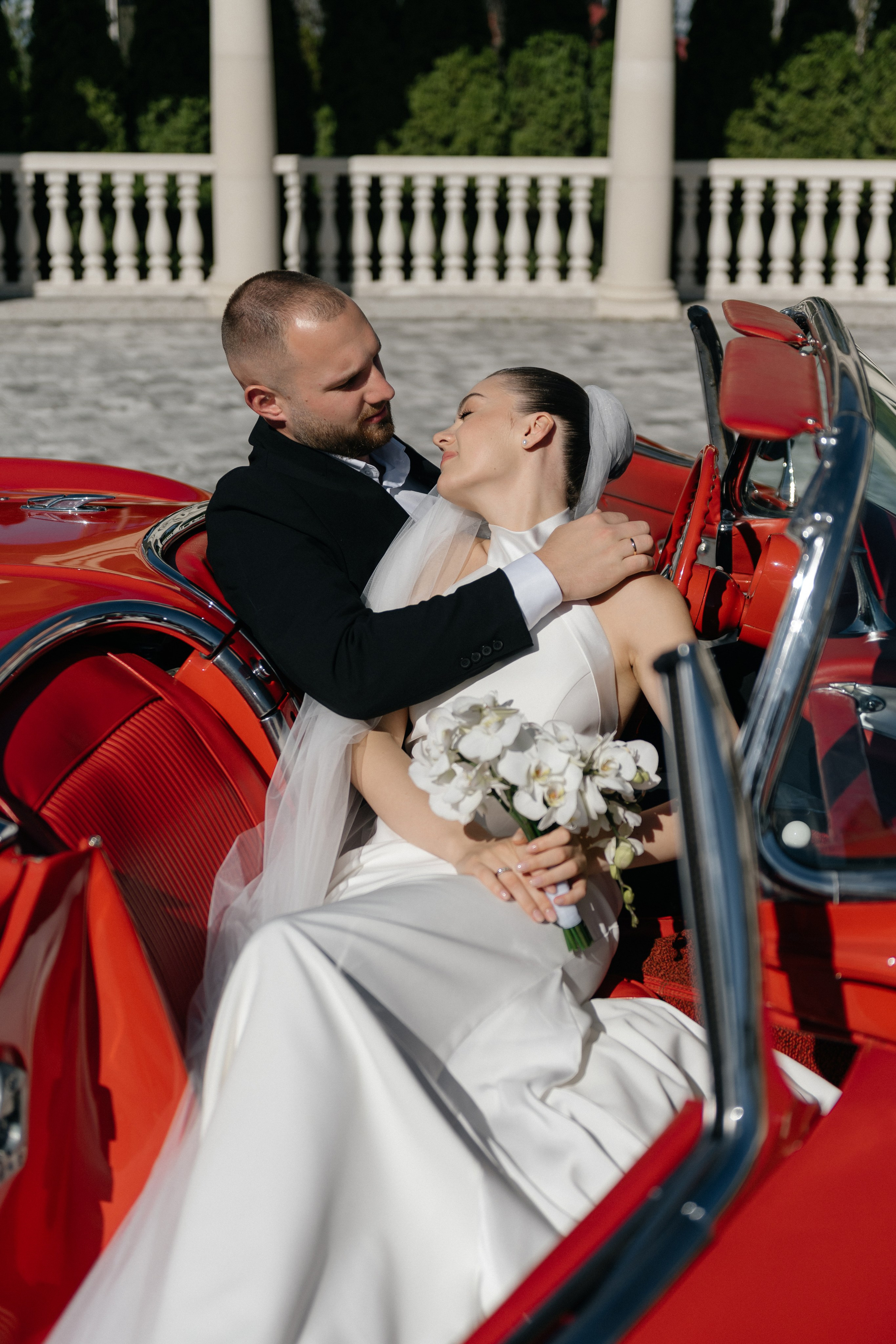 Wedding day in VERSAL PARK. Wedding PHOTOGRAPHER Andrew Vnukov