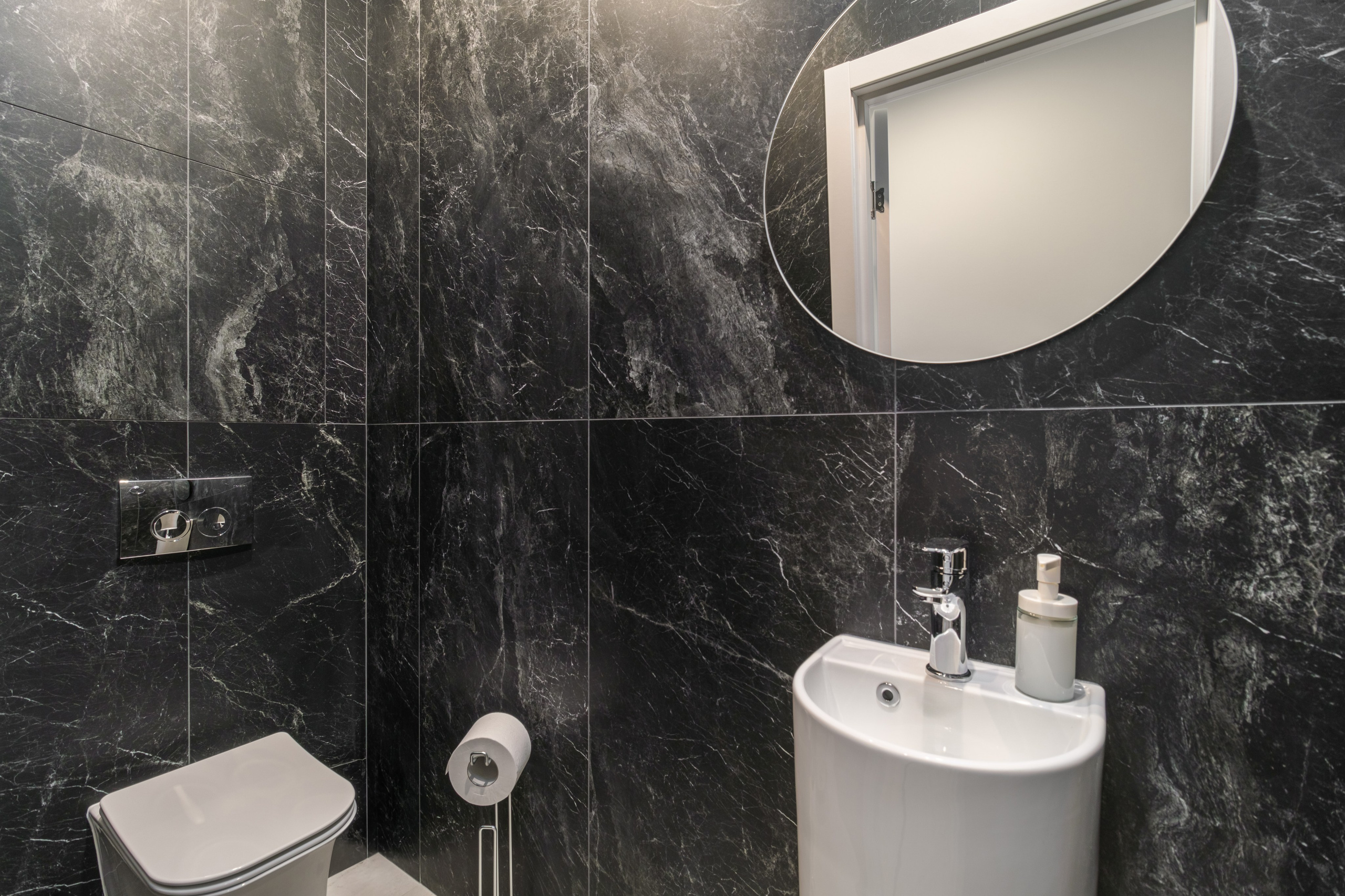 Просторная студия в центре