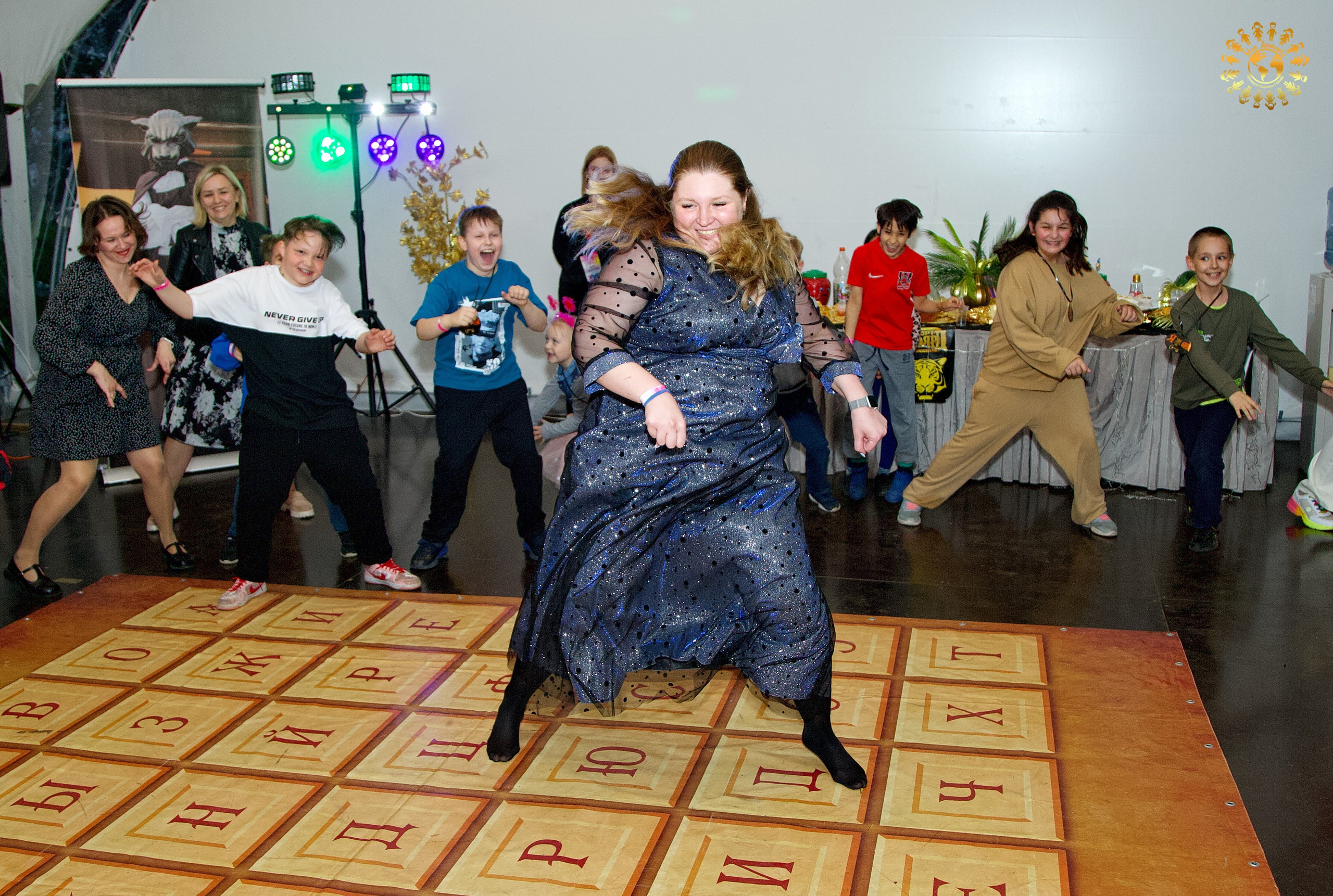 Выпускной 2023 (Школа 1195, 4-й класс). Репортажная съемка в Москве и области. Анималистика