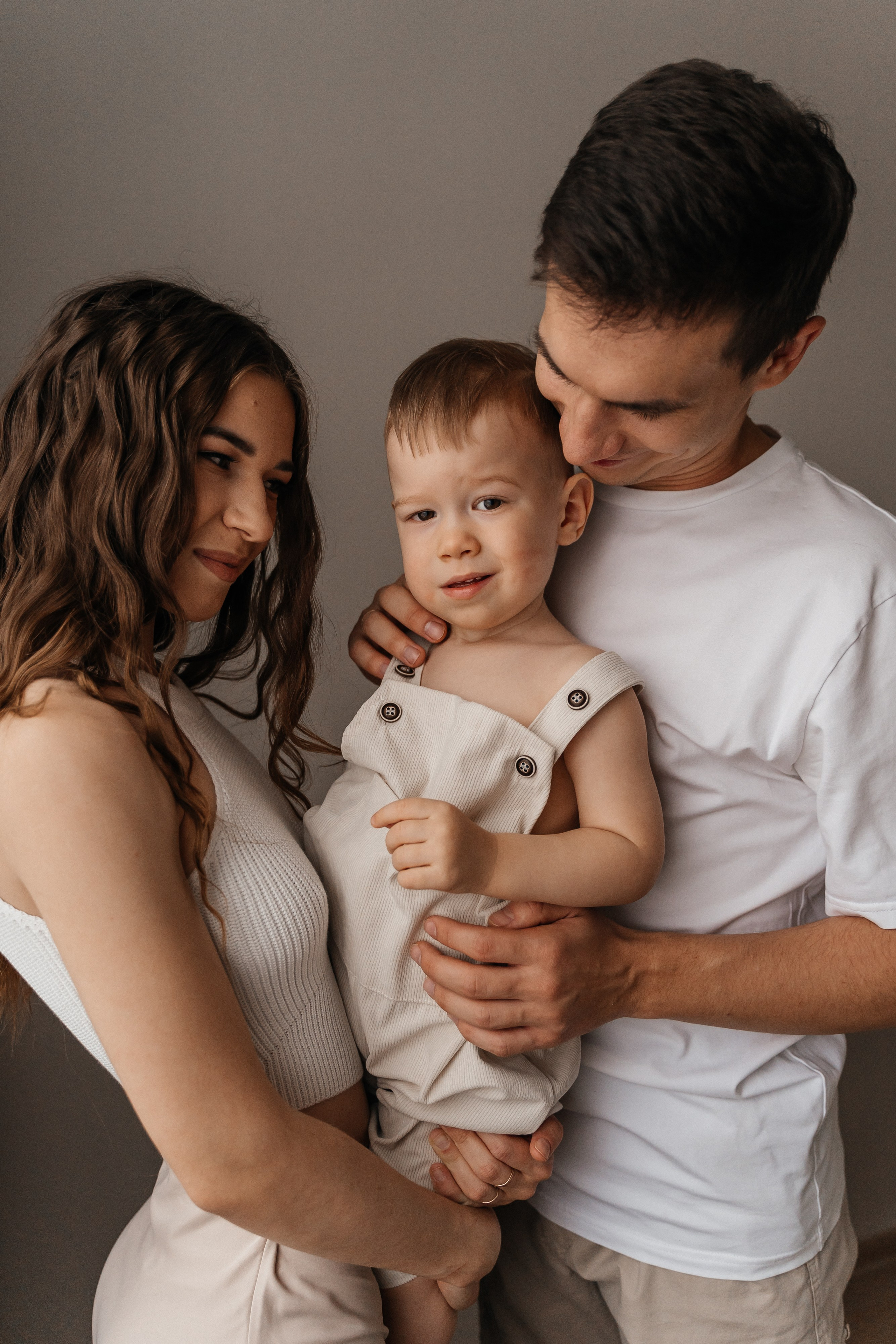 Вадим, Юля и Мирон. Волик Мария