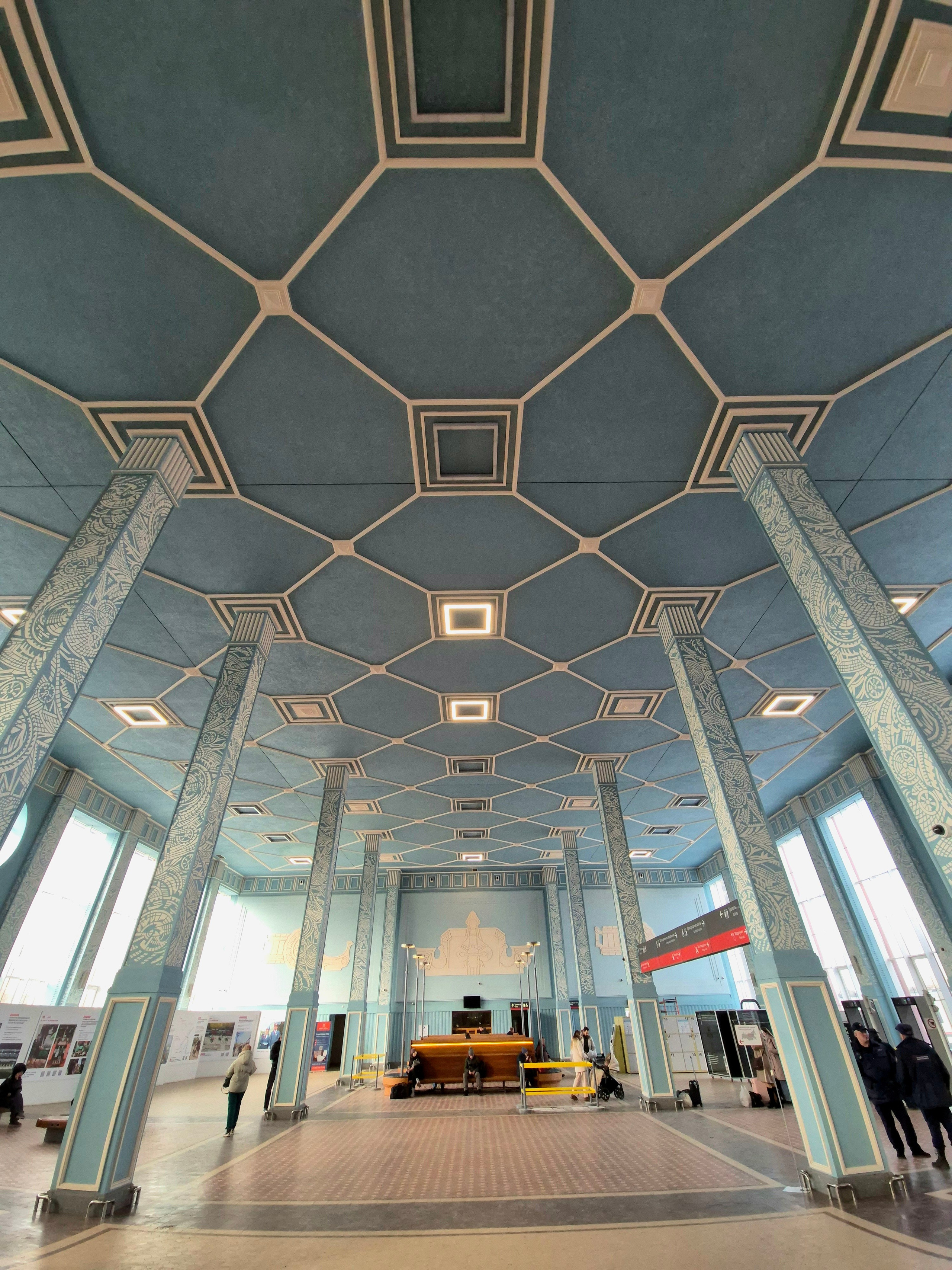 Иваново, город в который не хочется возвращаться ради города. Есть интересные здания, есть музеи, есть хороший отель и рестораны. 