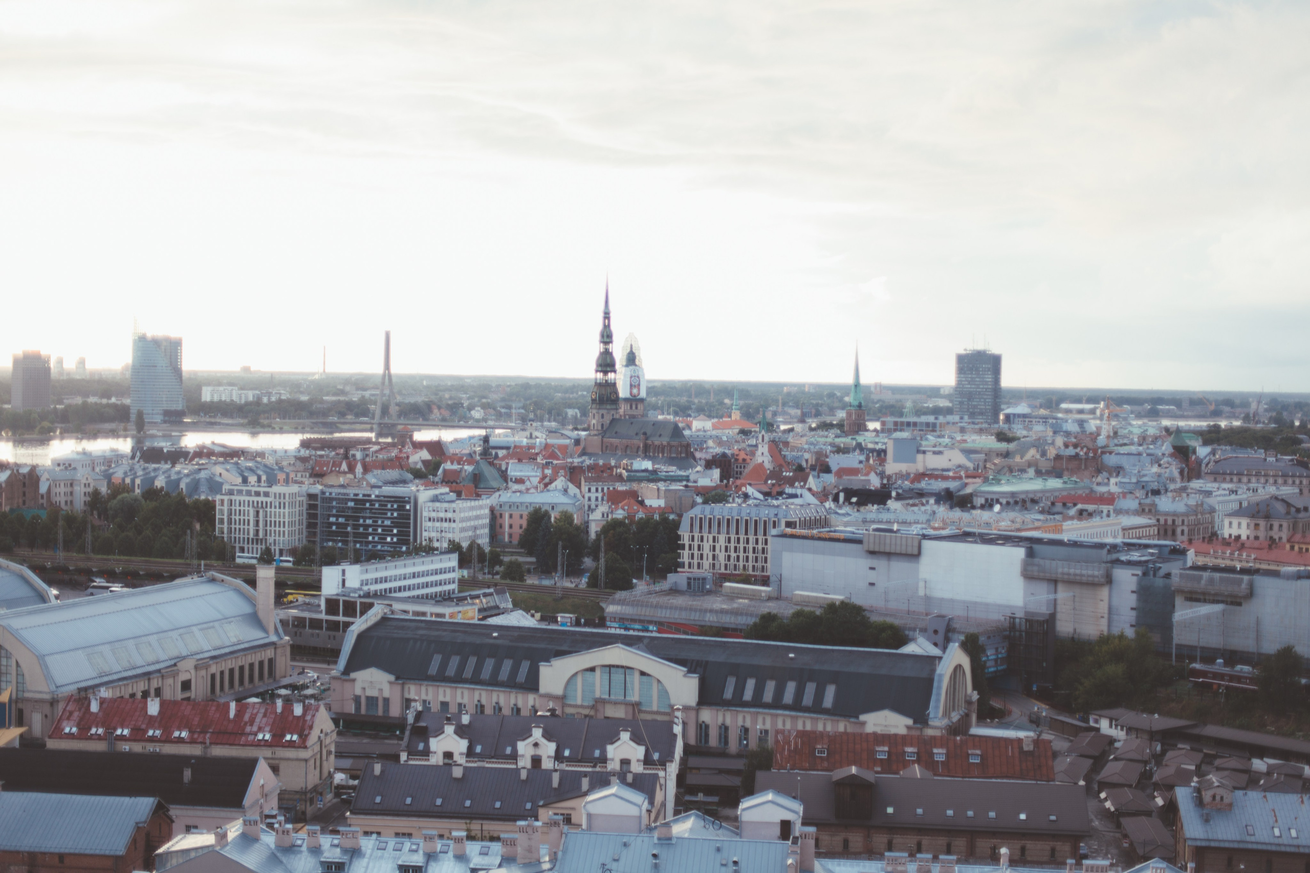 Вид на город Ригу со смотровой площадке