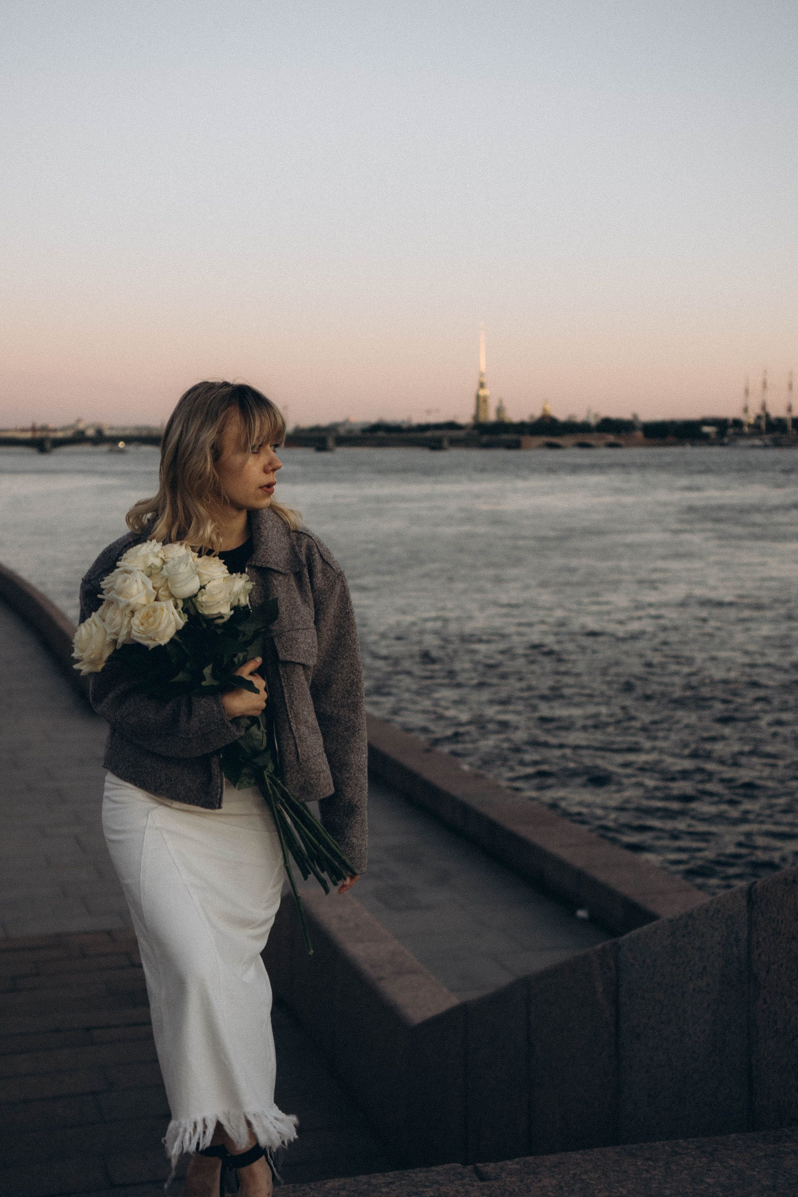 ПРОГУЛКА ПО ГОРОДУ В БЕЛЫЕ НОЧИ (другой вариант). Профессиональный фотограф, Санкт-Петербург — Виктория Богомолова