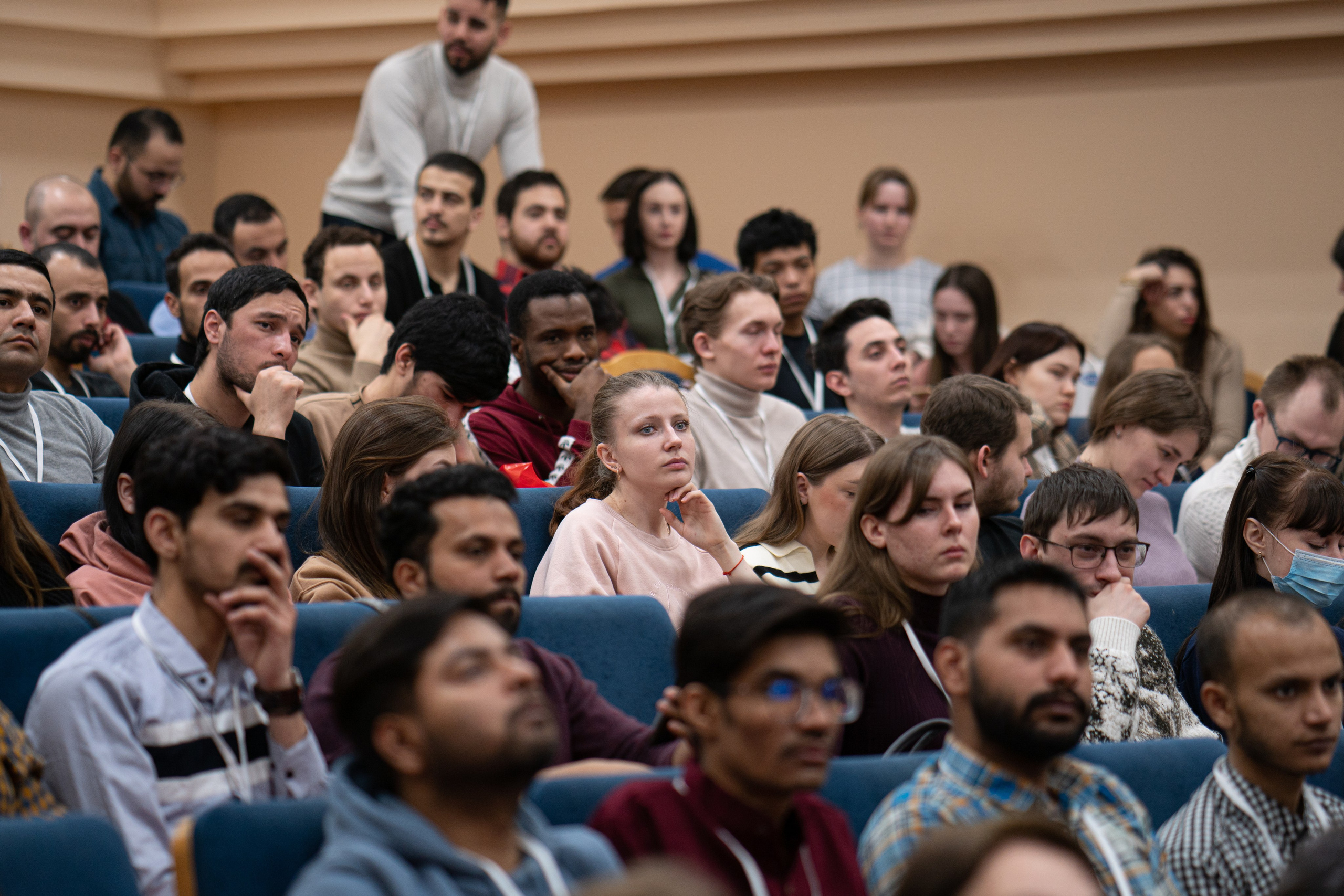 Научно-практическая конференция. Творческий и репортажный фотограф в Москве Клим Долгов