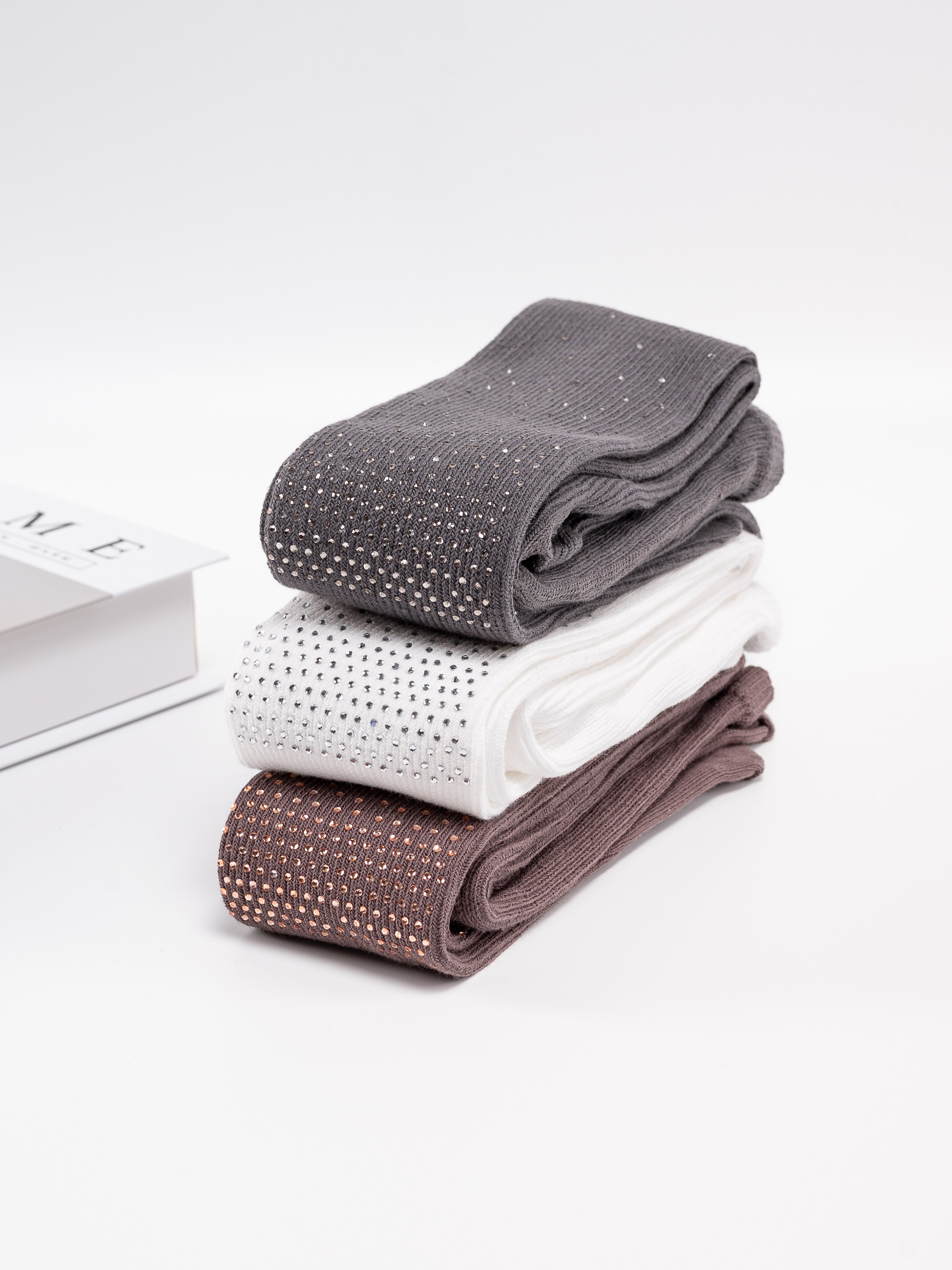 Колготки детские модели + предметка серия 2. Предметный фотограф, фото для маркетплейсов Пятигорск, КМВ