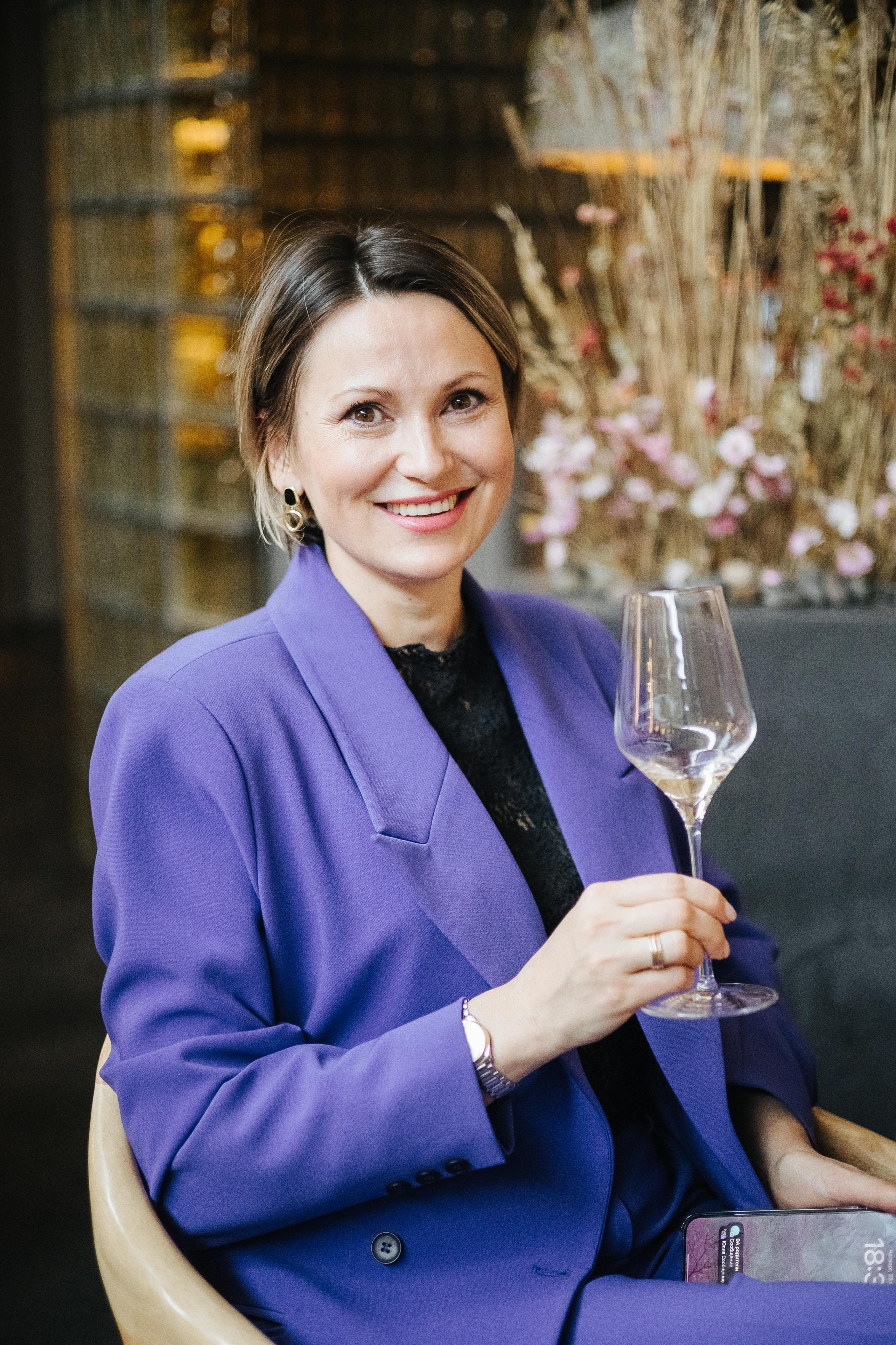 Презентация открытия магазина женской одежды GLVR в ресторане Fresco. Фотограф в Красноярске Надежда Воскресенская