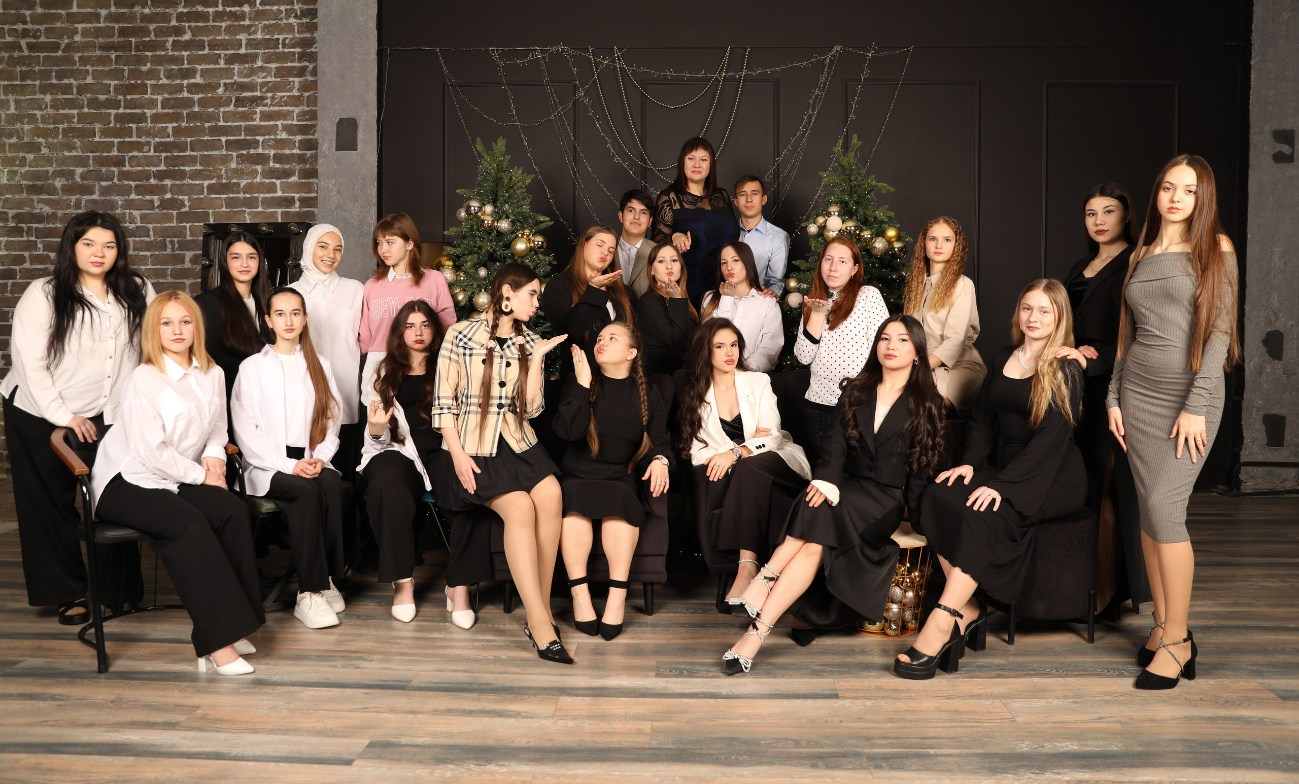 Большая группа мед. колледжа. Фотограф Елена в Волгограде