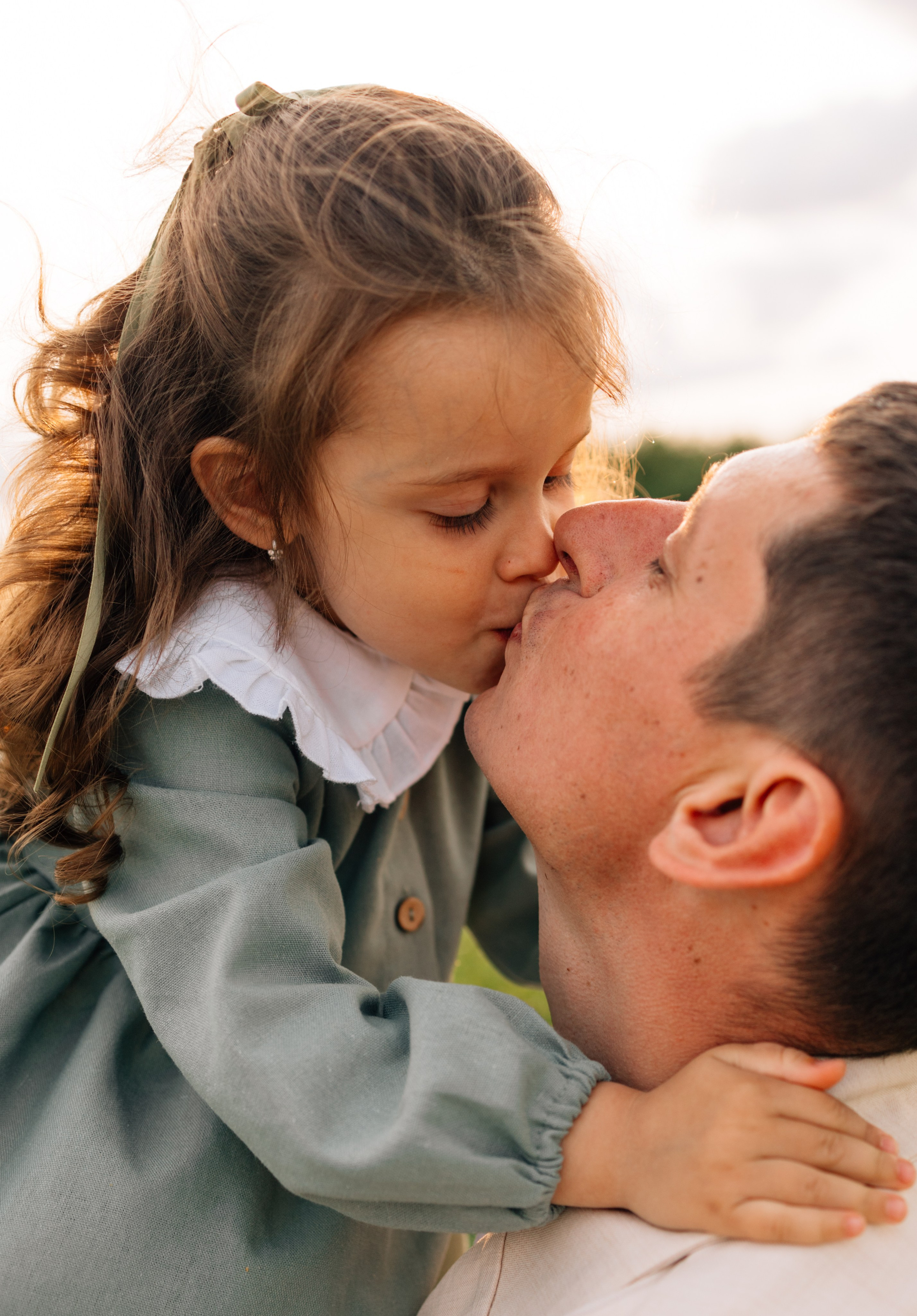 Анна, Марчелло, Настенька и Влада в поле. Фотограф Москва Светлана Кирюшина