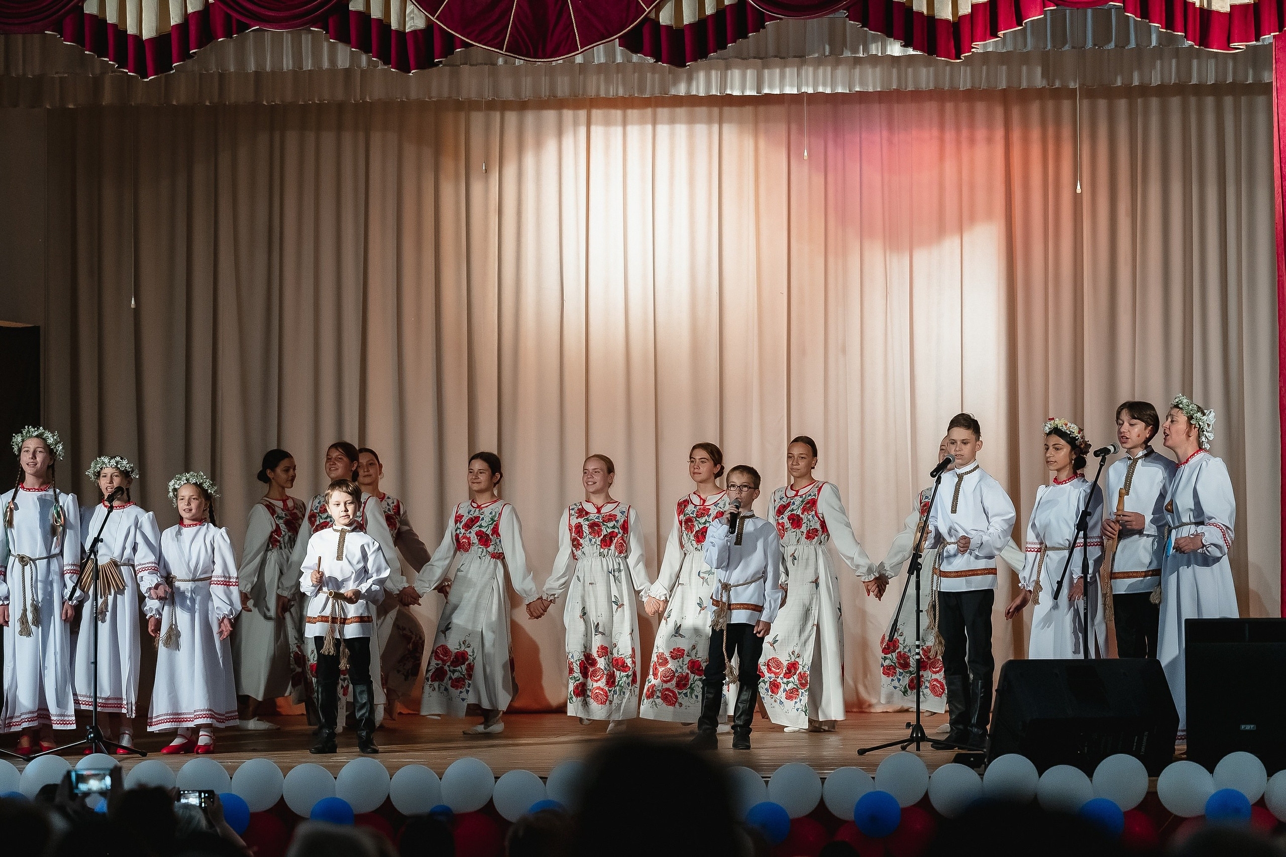 ДЕНЬ РОССИИ 2024. Фотограф Котова Валентина