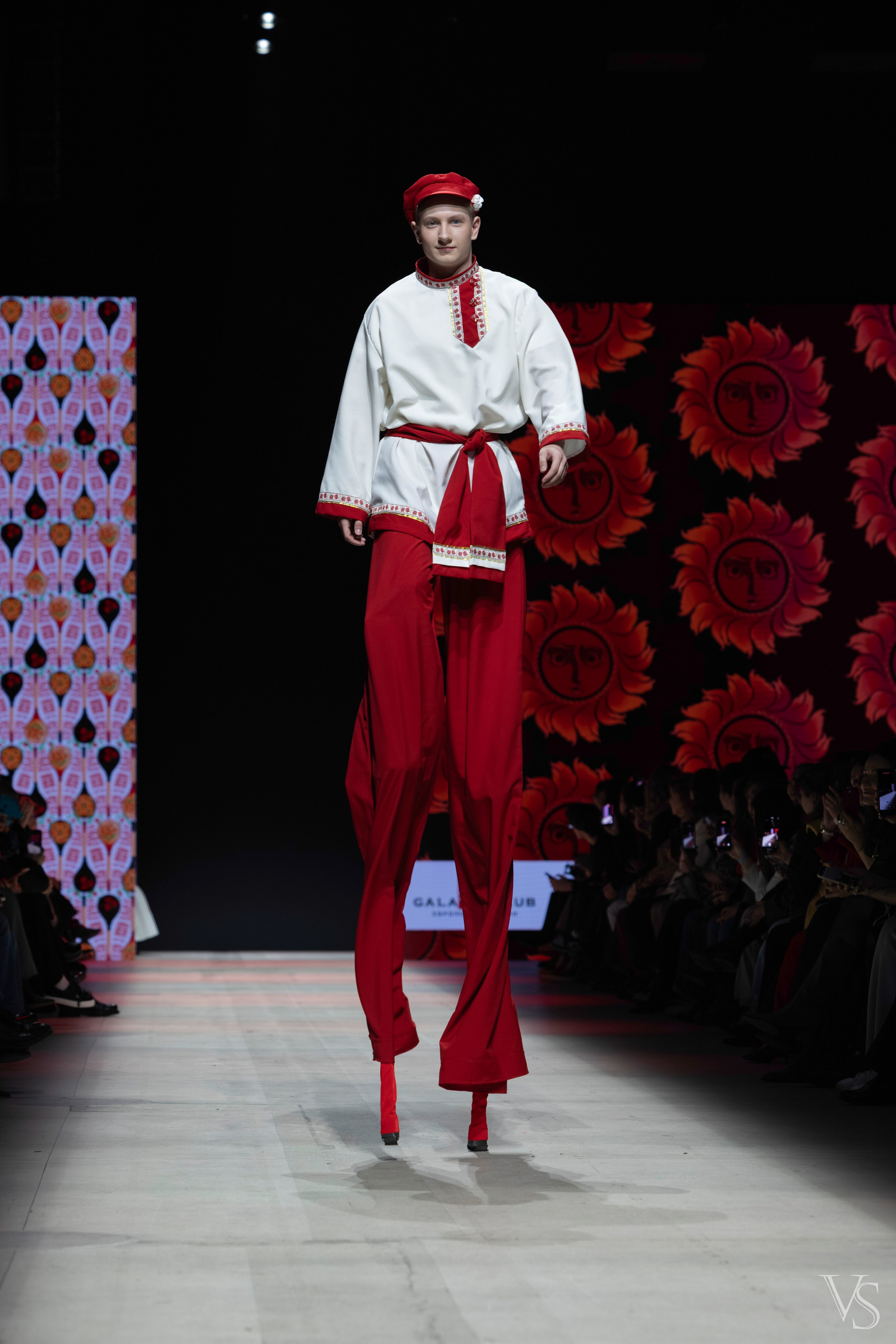 Неделя Российской моды. Манеж. РГУ Косыгина. Фотограф Виктор Степанов