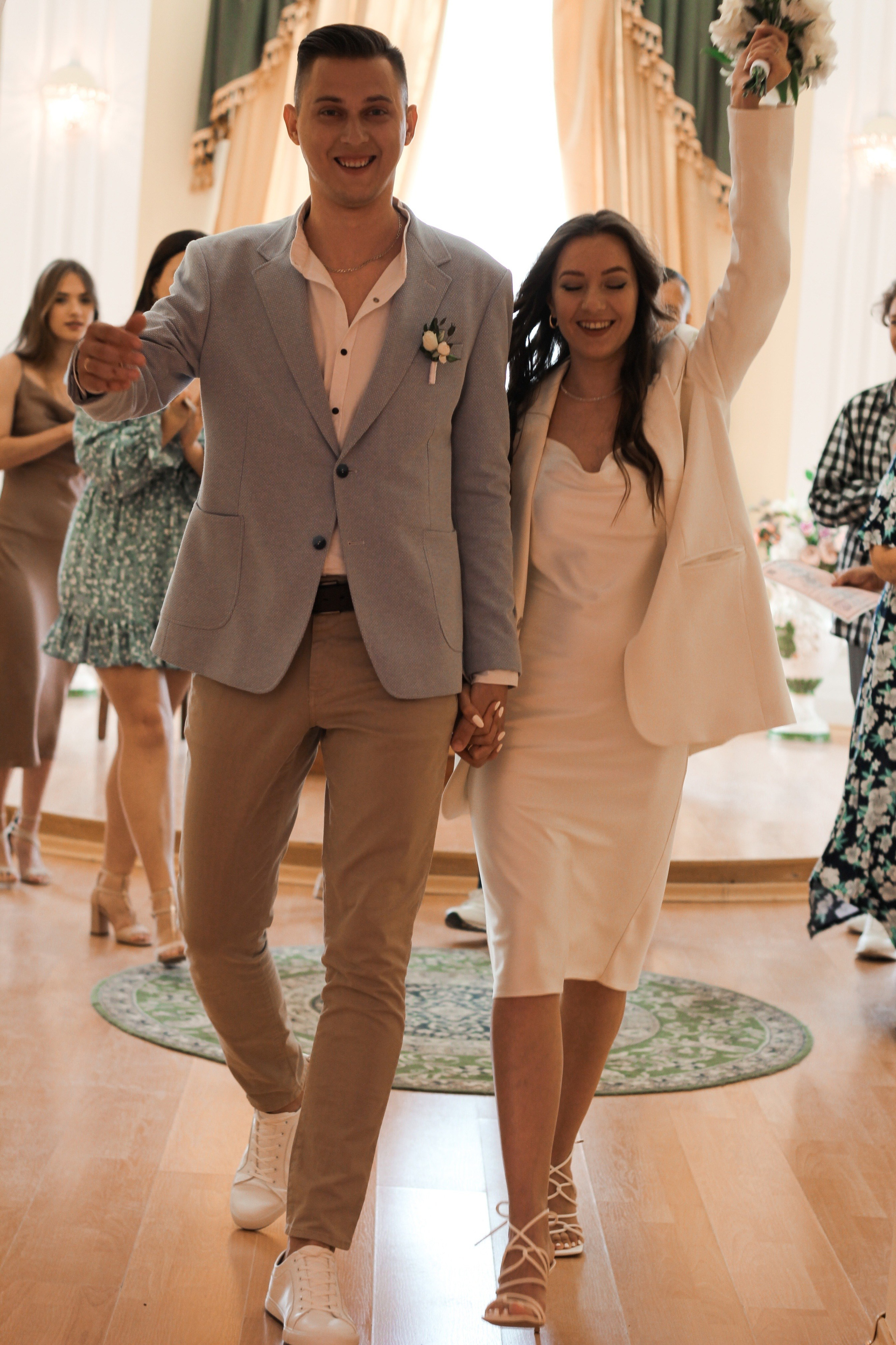 Одно счастье на двоих. Главная