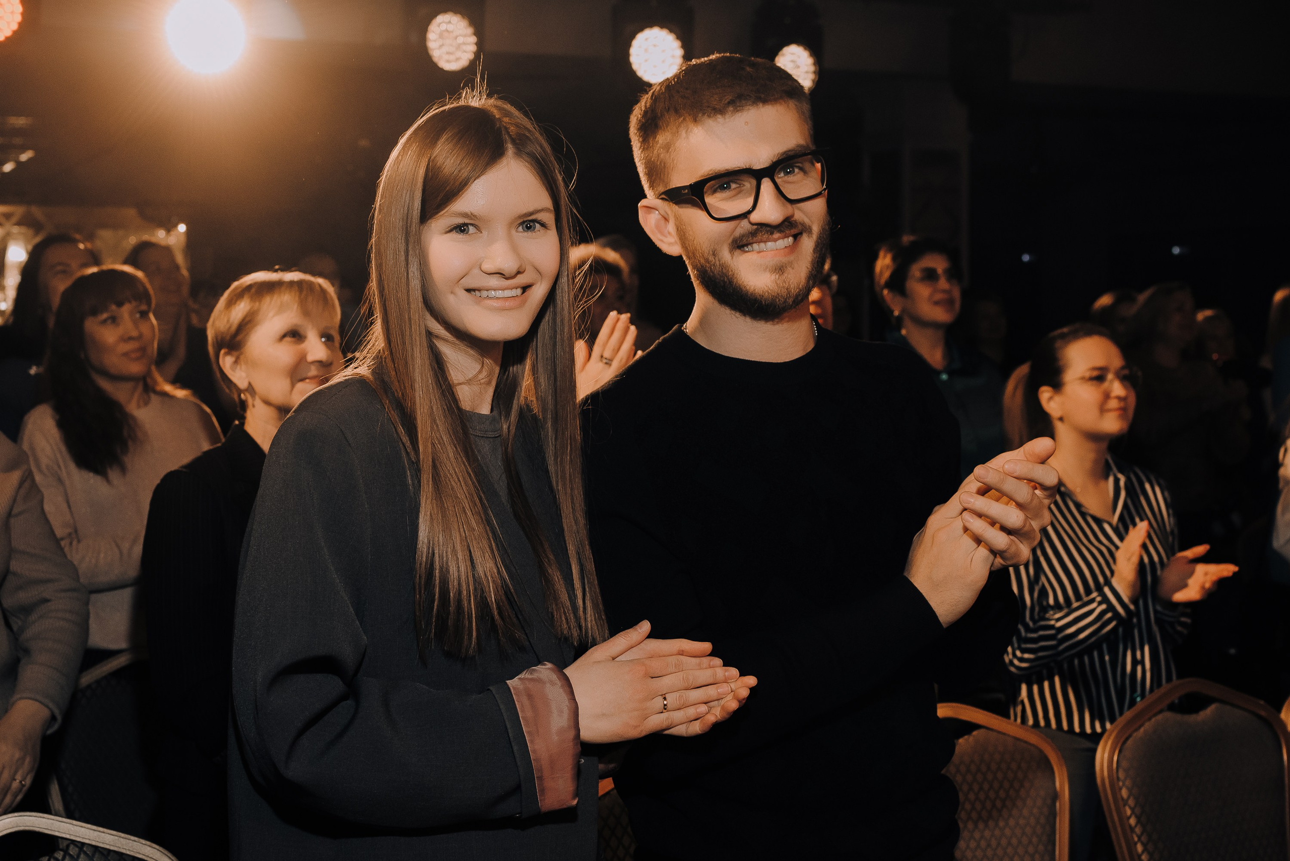СПЕКТАКЛЬ «ВОЛШЕБНЫЕ ОЧКИ» ОПТИК-ЦЕНТР. Репортажный фотограф Зуев Роман г. Челябинск