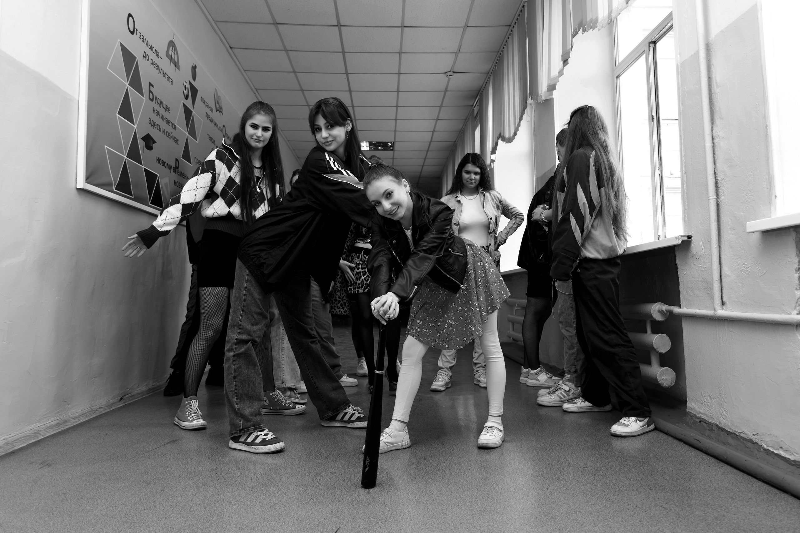 11 класс день не послушания в школе. Фотограф Любовь Корниенко, Примоский край