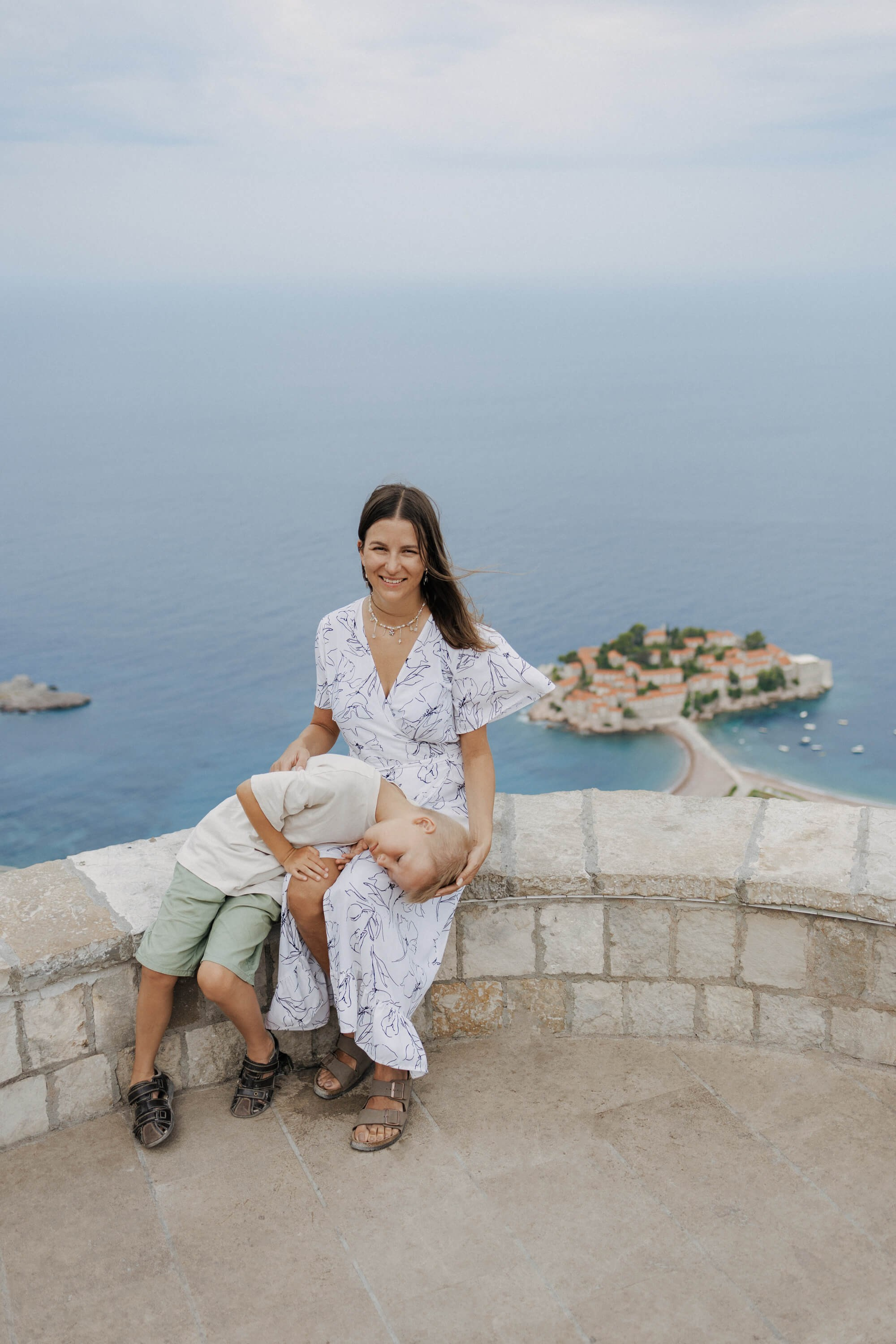 Семейный фотограф в Свети-Стефан Черногория. Федор Лемешко — Семейный и Свадебный Лайфстайл фотограф в Таиланде Дубае Грузии Армении