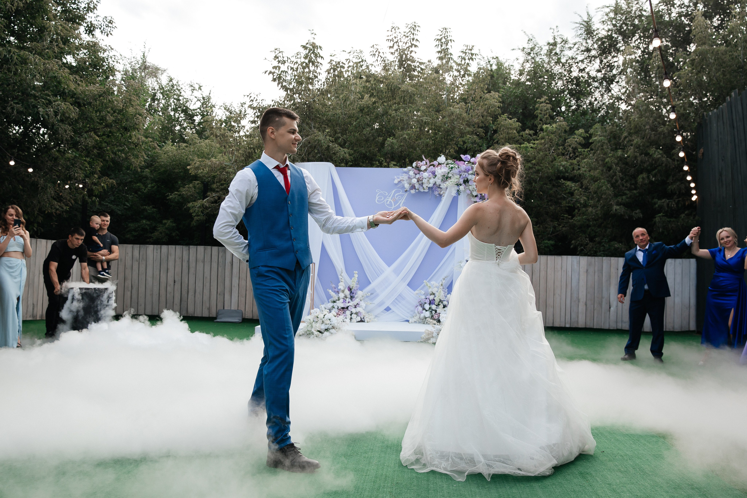 А&А — фотосессия на стадионе. Свадебный фотограф в Оренбурге Илья Володьков