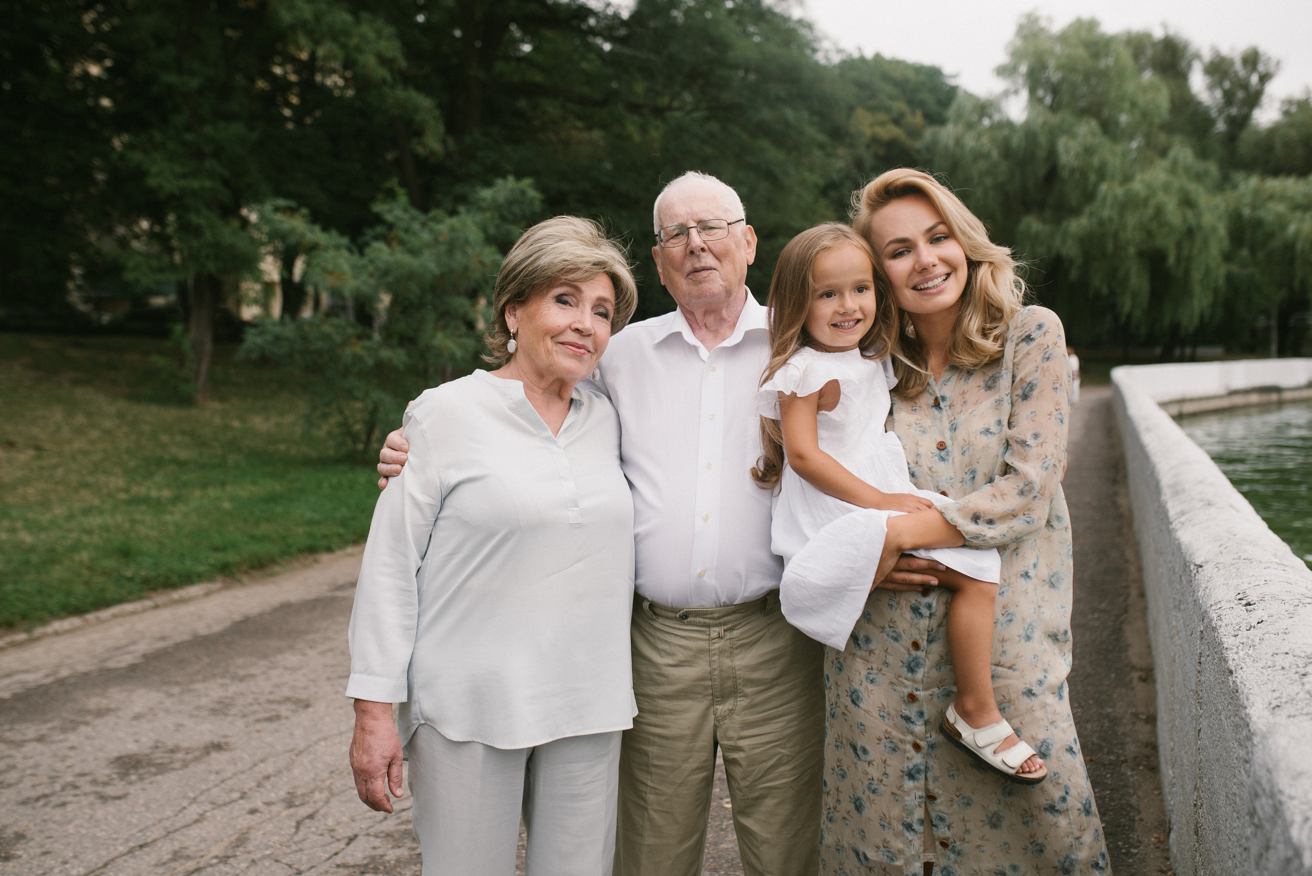 Саша прогулка по Минску. Костюшко Кристина — семейный и свадебный фотограф в Минске