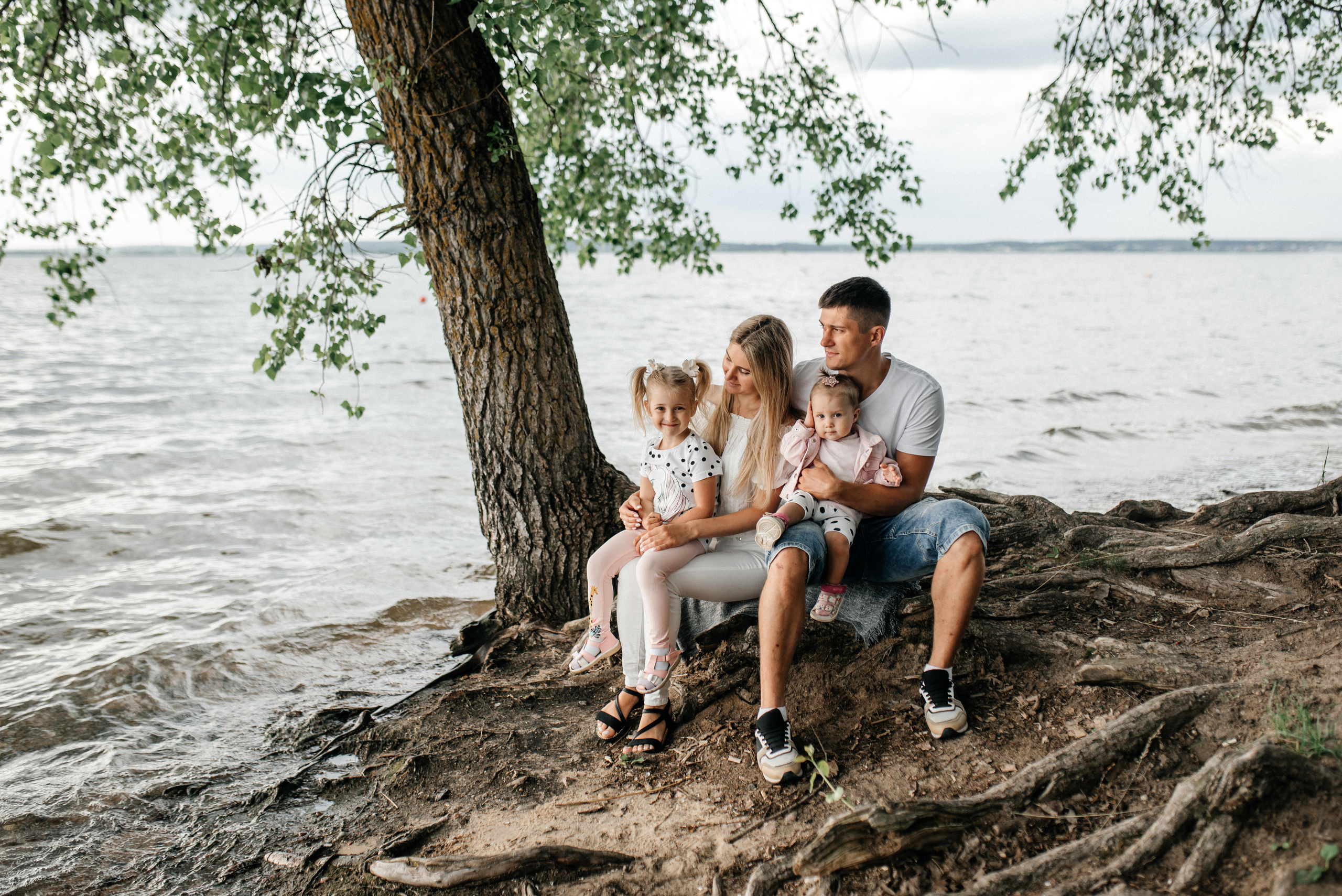 Таня+Сергей+Ксюша+Аня. Костюшко Кристина — семейный и свадебный фотограф в Минске