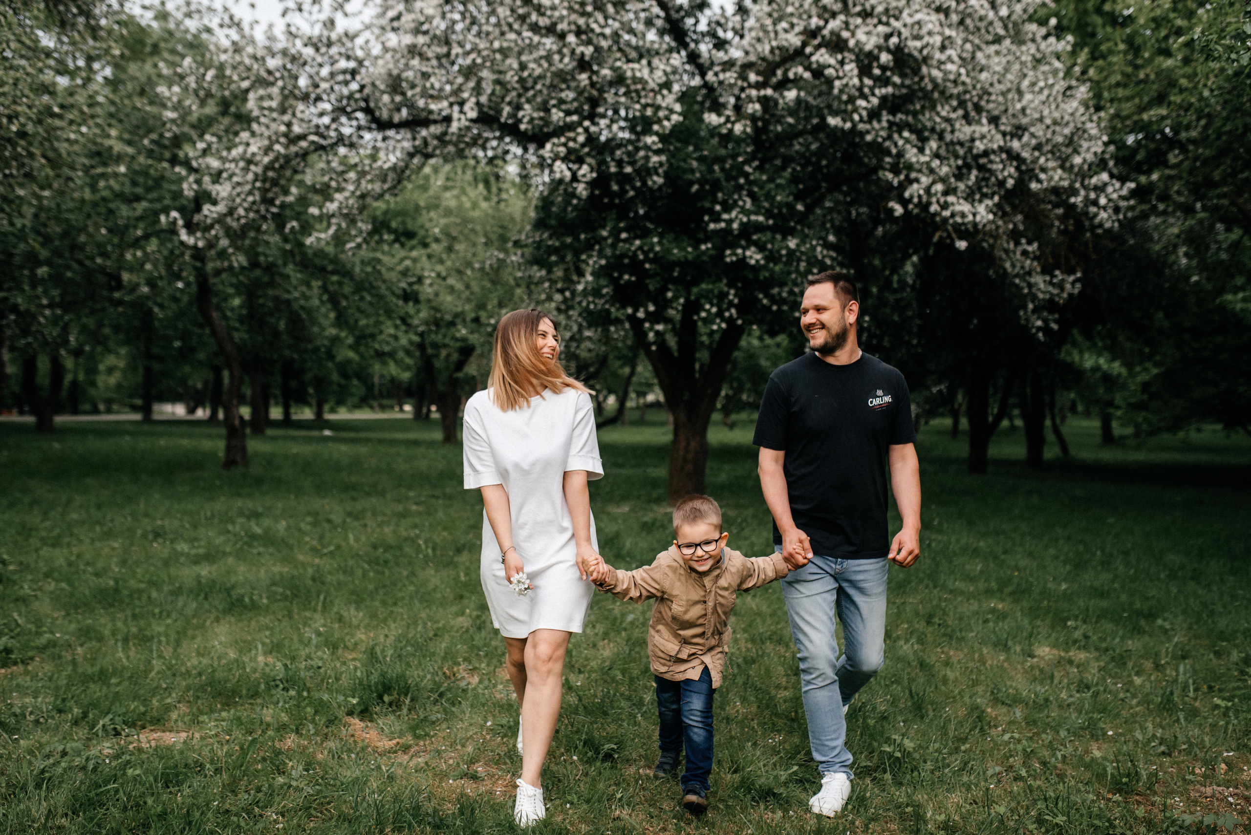 Вика+Максим+Яроша. Костюшко Кристина — семейный и свадебный фотограф в Минске