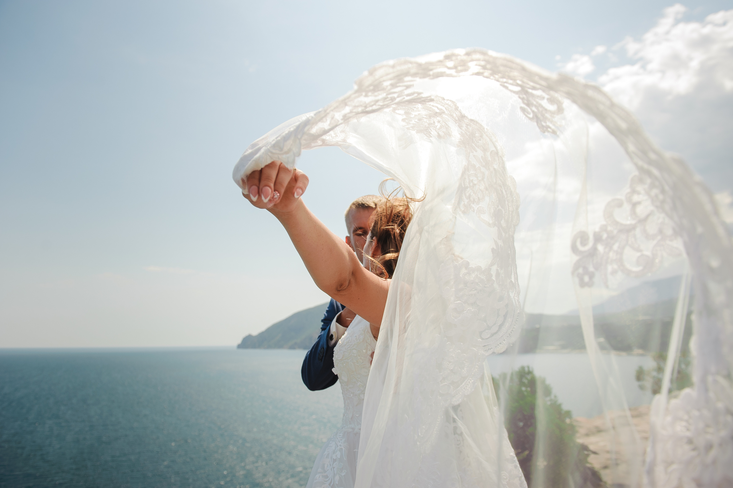 Свадебная прогулка в Крыму Ялта, Алушта- Утес. Свадебный фотограф в Крыму Алексей Лобач