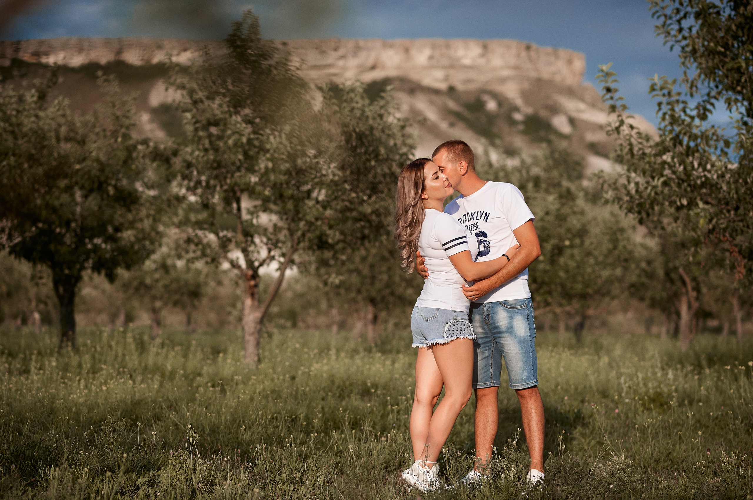 Лавстори в Крыму Белая скала. Свадебный фотограф в Крыму Алексей Лобач