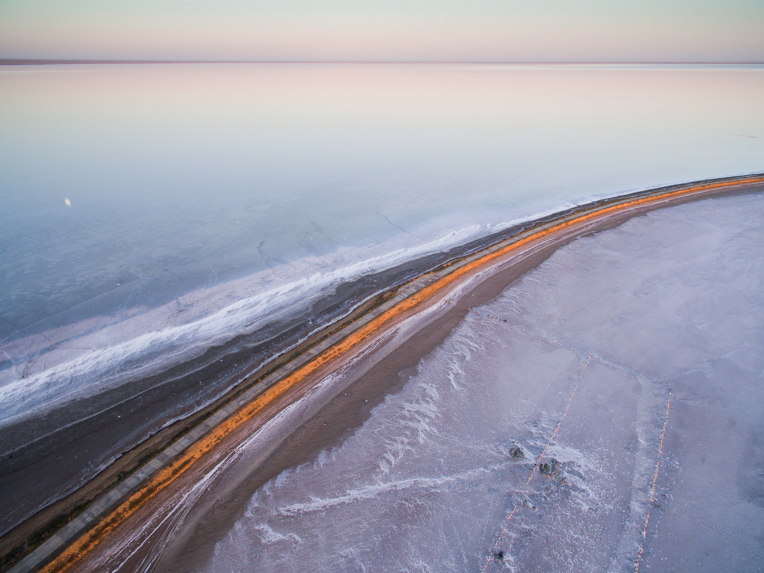Озеро Эльтон. Фотограф Владимир Медведев