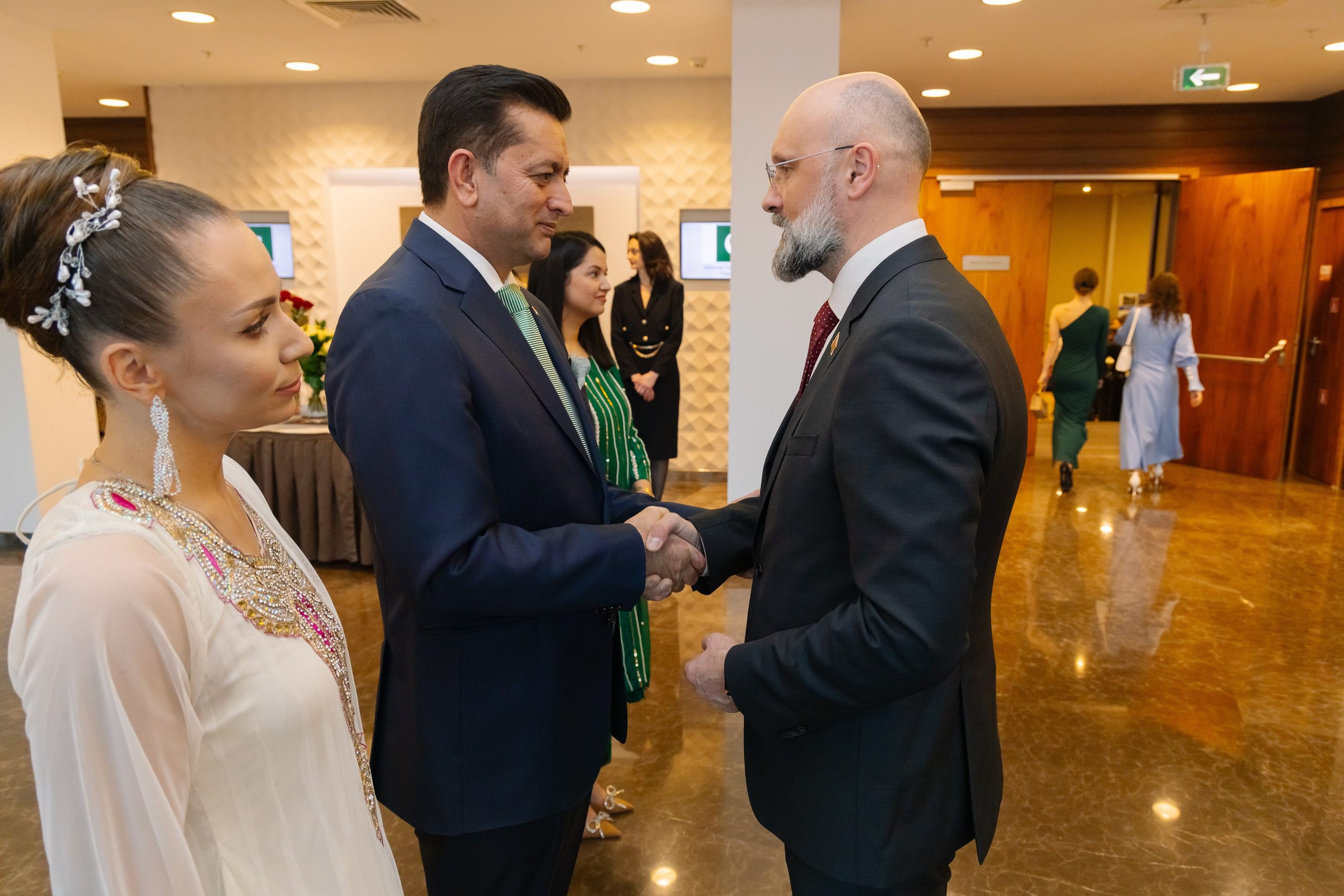 Фотосъемка делегации Пакистана в Беларуси в отеле Марриотт. Свадебный фотограф в Минске/Беларуси Сергей Спиридонов