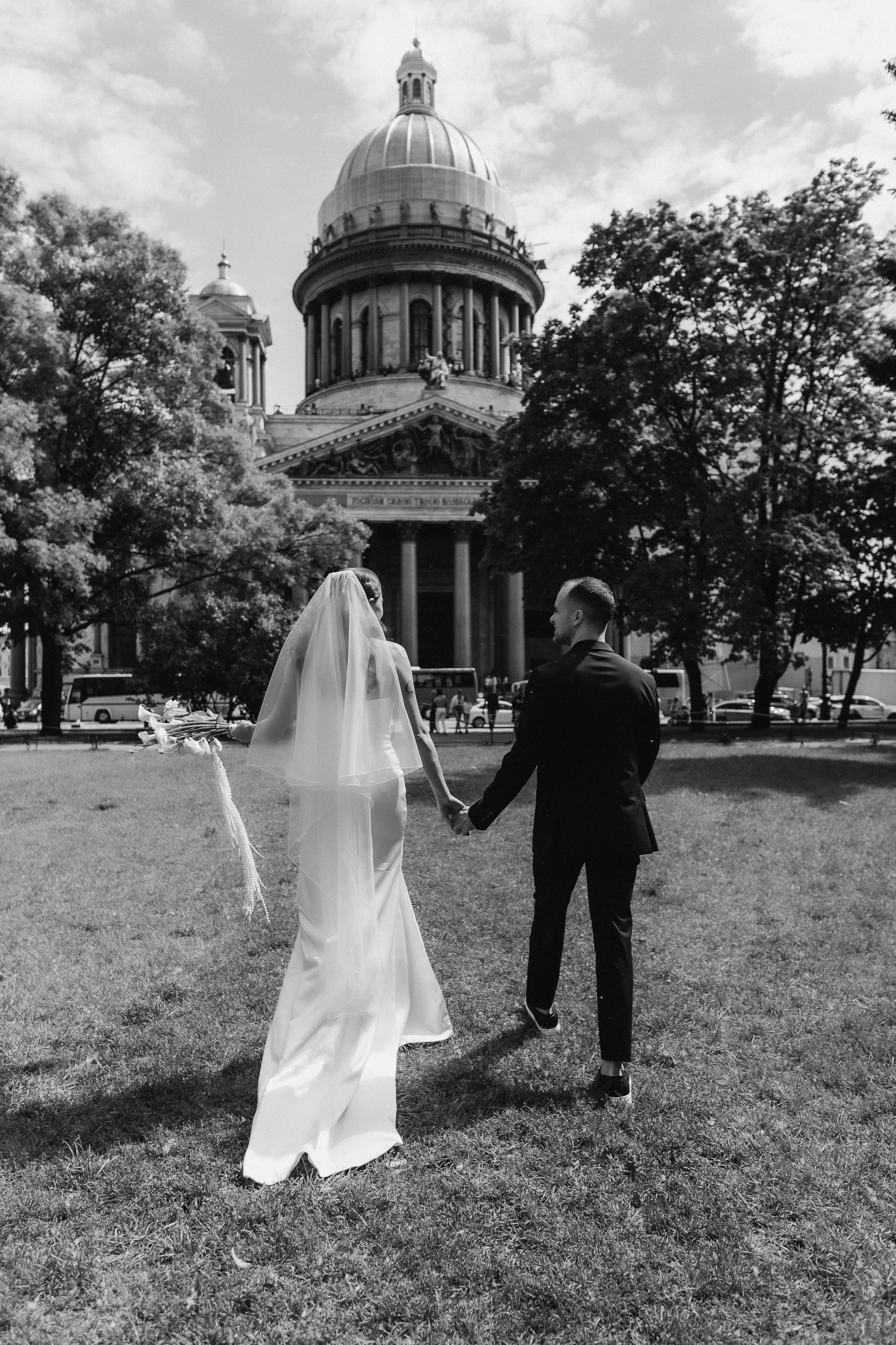 Свадебная Фотопрогулка Исаакиевский. Фотограф ПИТЕР СПБ Надежда Баранова