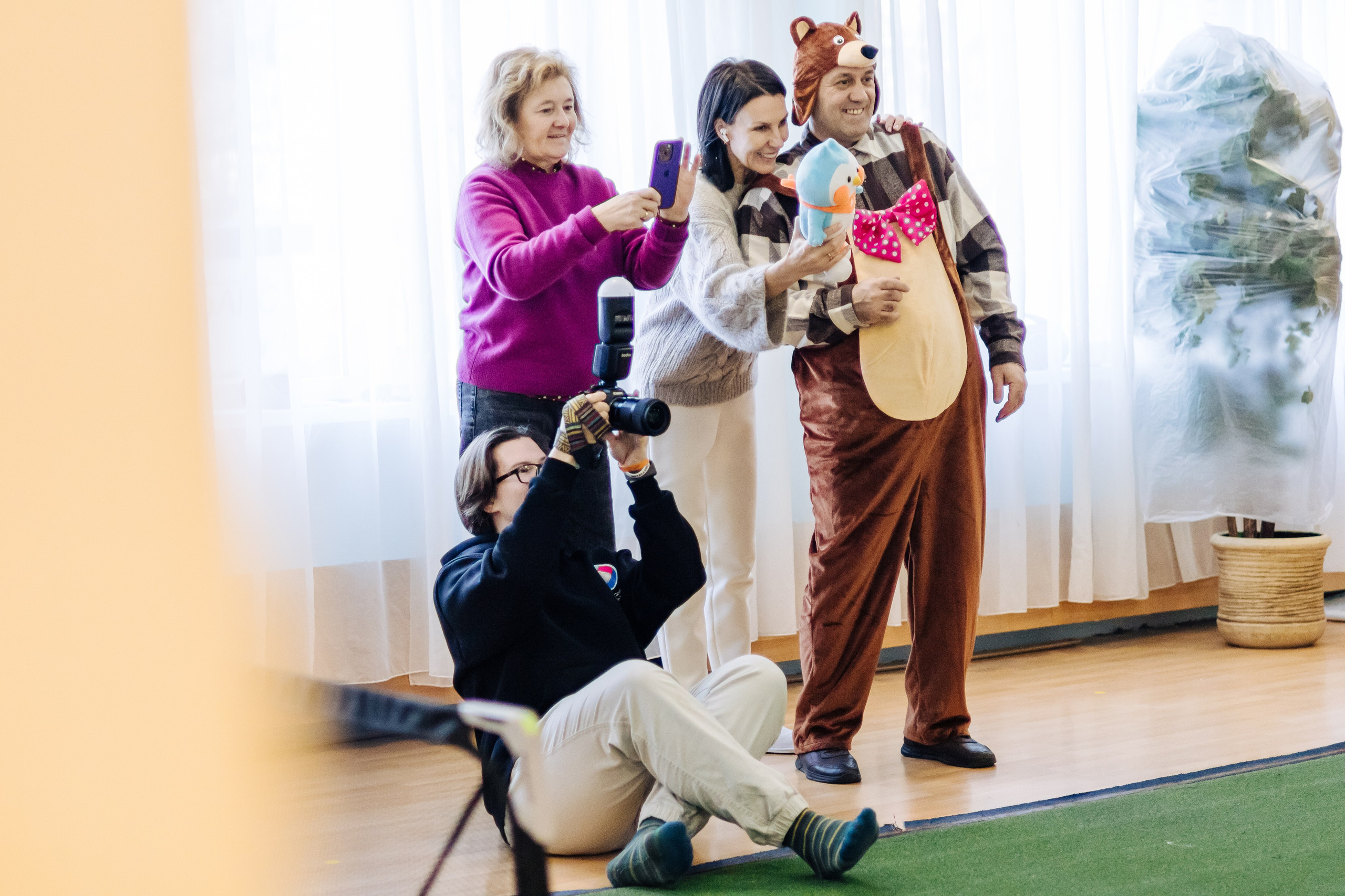 Фотосессия с кубком в детских садах г. Магнитогорска. Денис Прохоров Фотограф в г. Магнитогорск