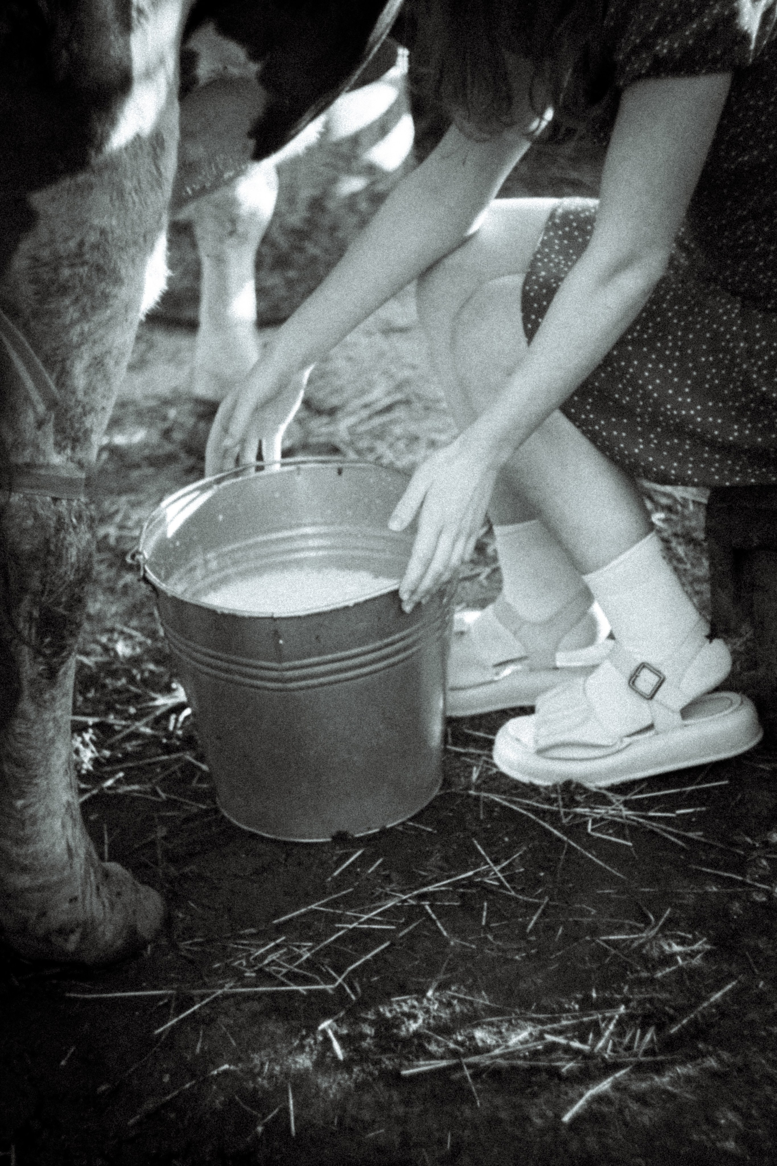 Платье в горошек. • Фотограф Александра Светозар Алчевск •